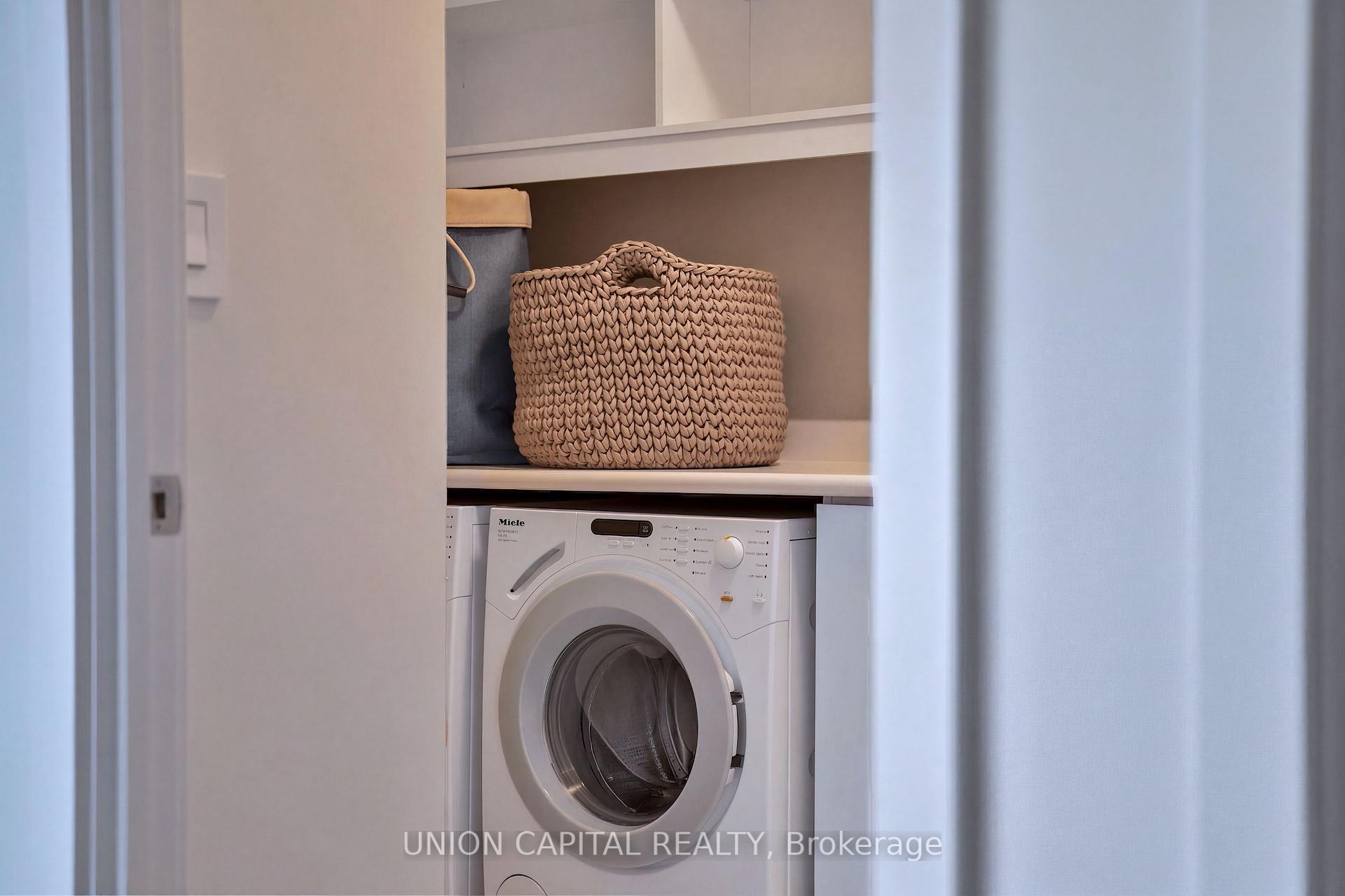 Photo 30 of Unit 5508, 180 University Avenue, Toronto, Bay Street Corridor — HOMEH