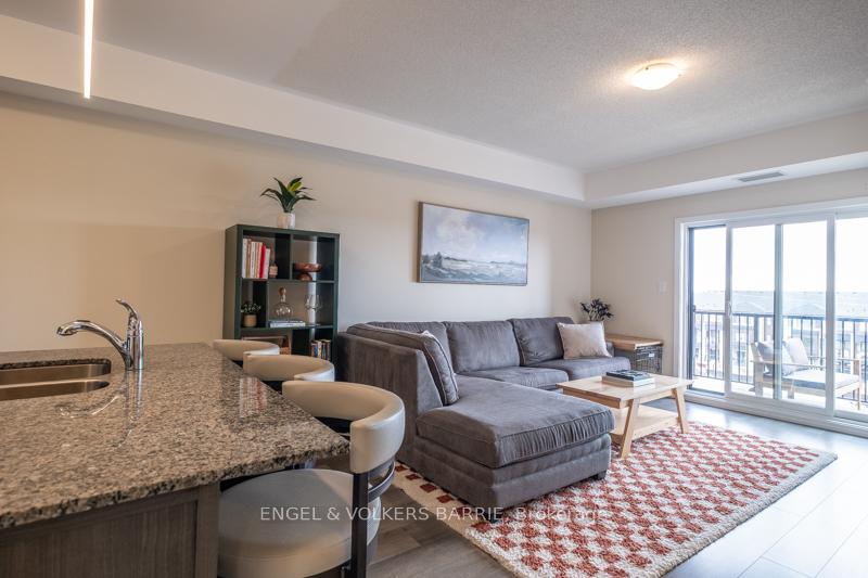 Photo 5 of Unit 312, 4 Spice Way, Barrie, Rural Barrie Southeast — HOMEH