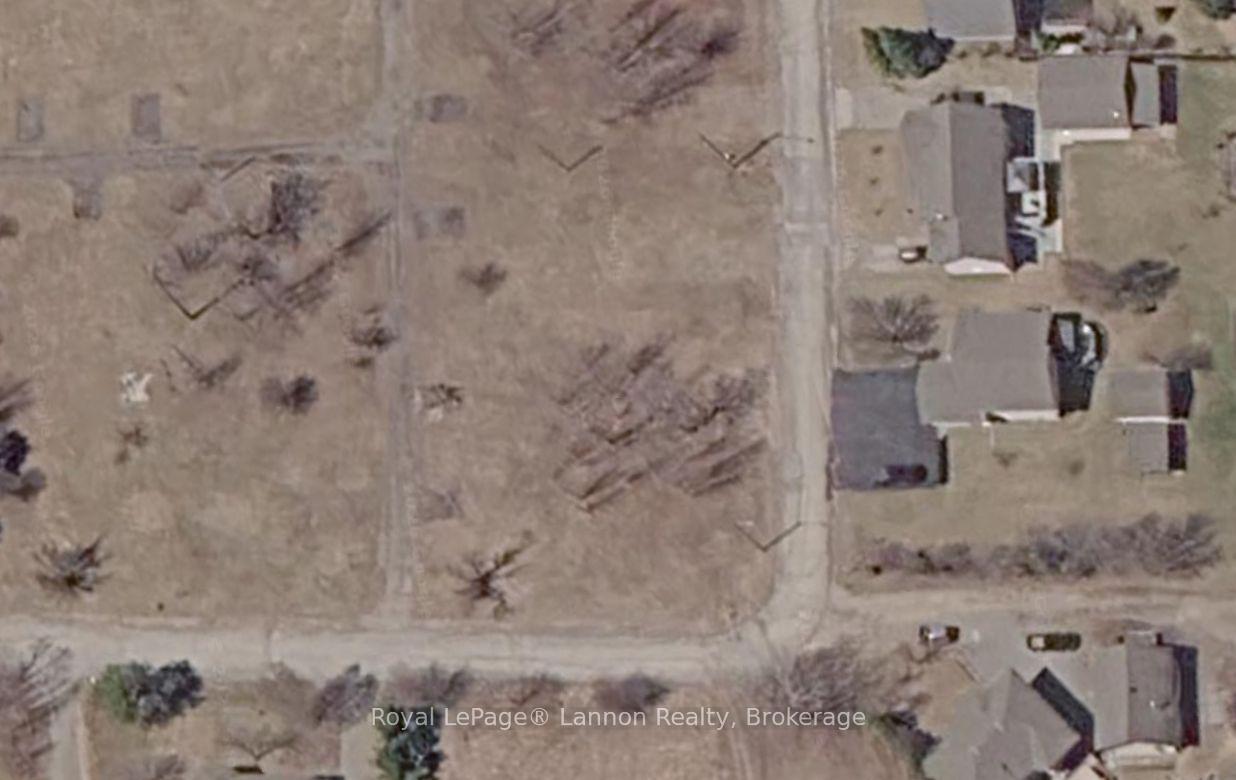 Photo 5 of Heron Avenue, Vaughan, East Woodbridge — HOMEH