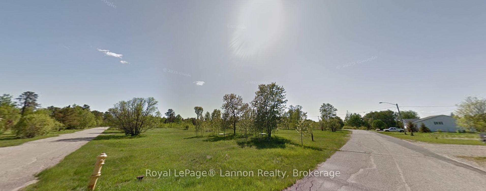 Photo 7 of Heron Avenue, Vaughan, East Woodbridge — HOMEH