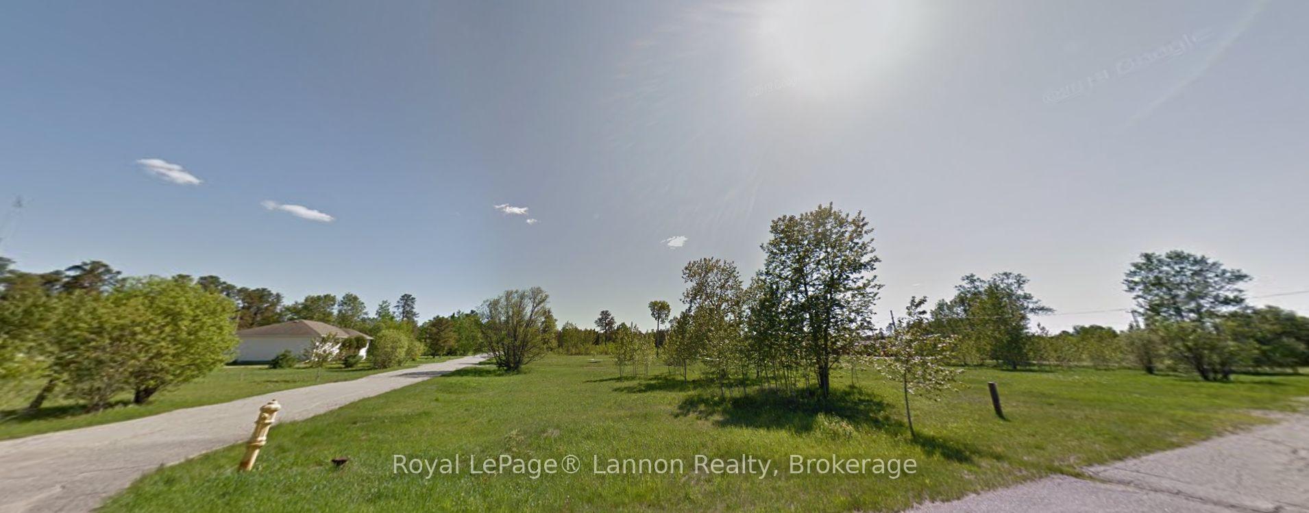Photo 8 of Heron Avenue, Vaughan, East Woodbridge — HOMEH
