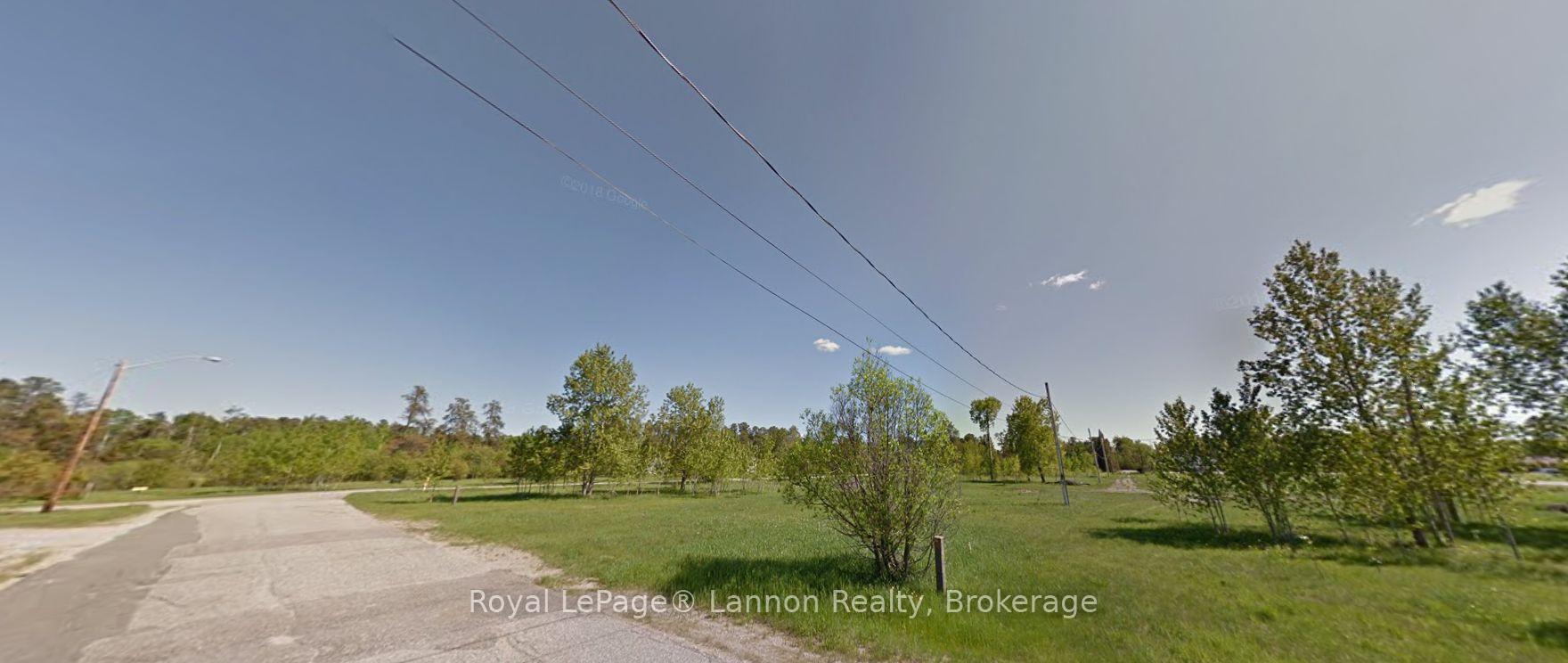 Photo 11 of Heron Avenue, Vaughan, East Woodbridge — HOMEH