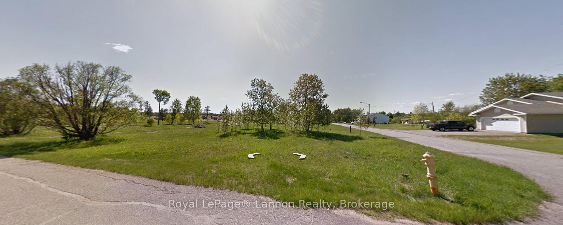 Photo 15 of Heron Avenue, Vaughan, East Woodbridge — HOMEH