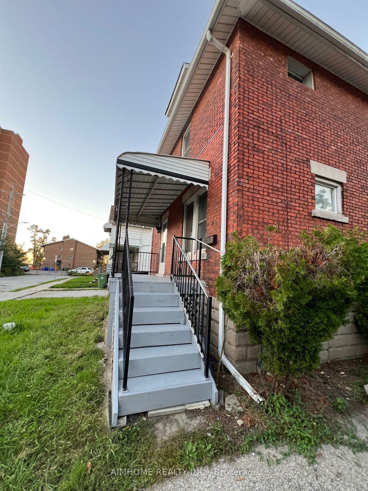 Photo 2 of 182 Josephine Avenue, Windsor, Windsor University District — HOMEH