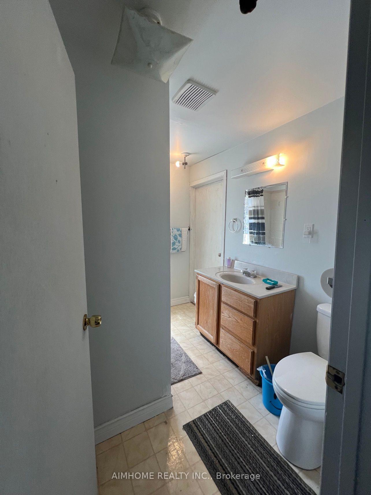 Photo 11 of 182 Josephine Avenue, Windsor, Windsor University District — HOMEH