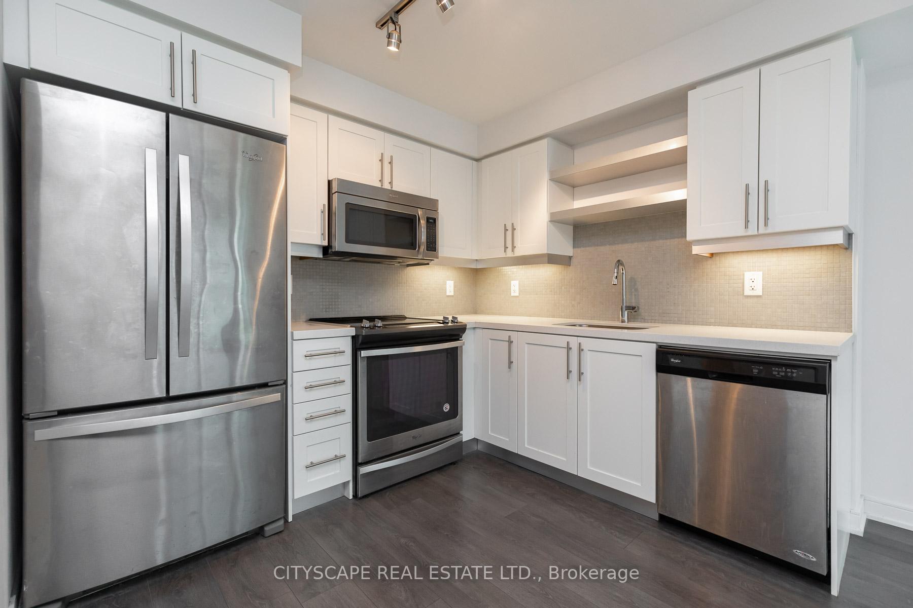 Photo 4 of Unit 702, 525 Adelaide Street W, Toronto, Waterfront Communities — HOMEH
