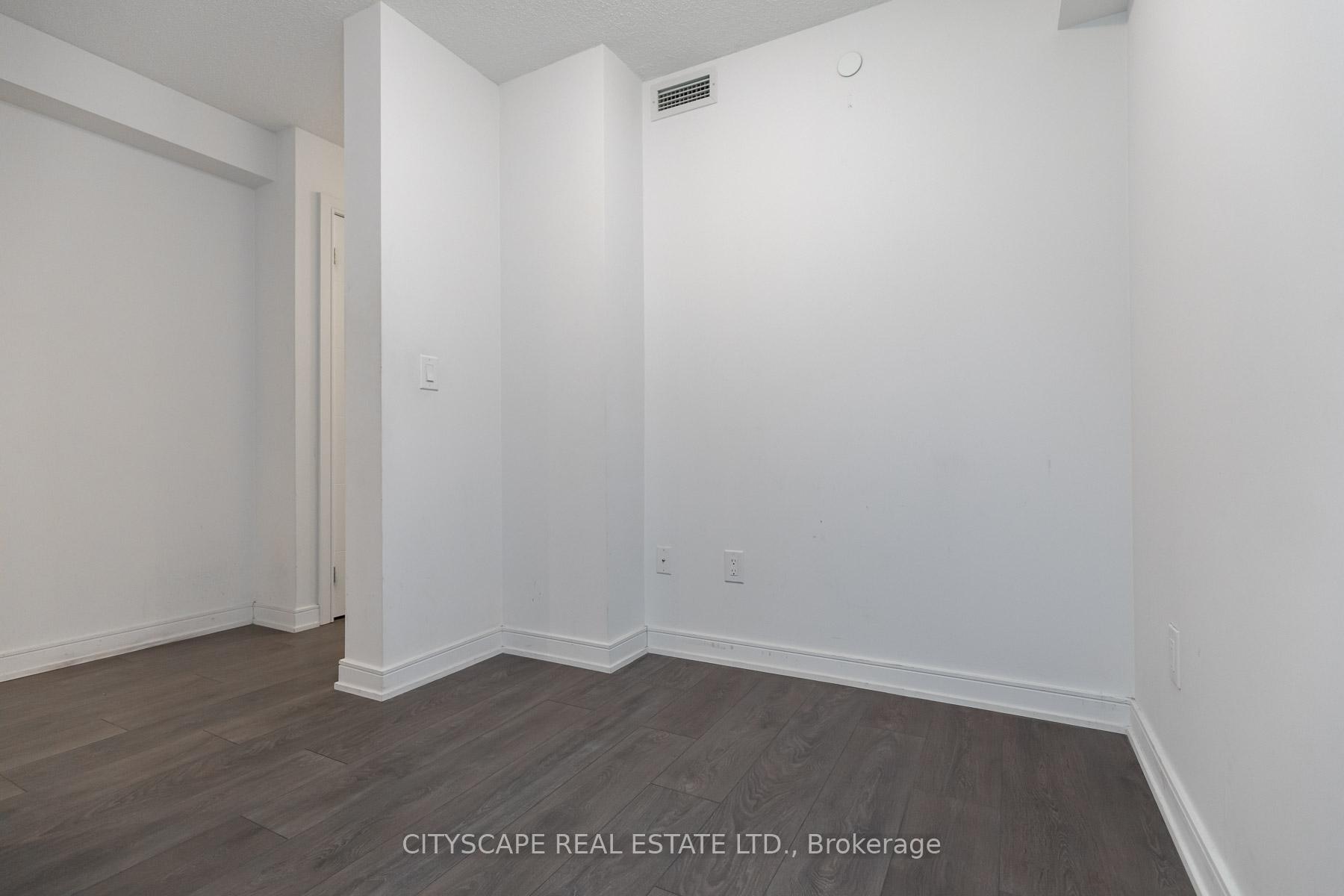 Photo 9 of Unit 702, 525 Adelaide Street W, Toronto, Waterfront Communities — HOMEH