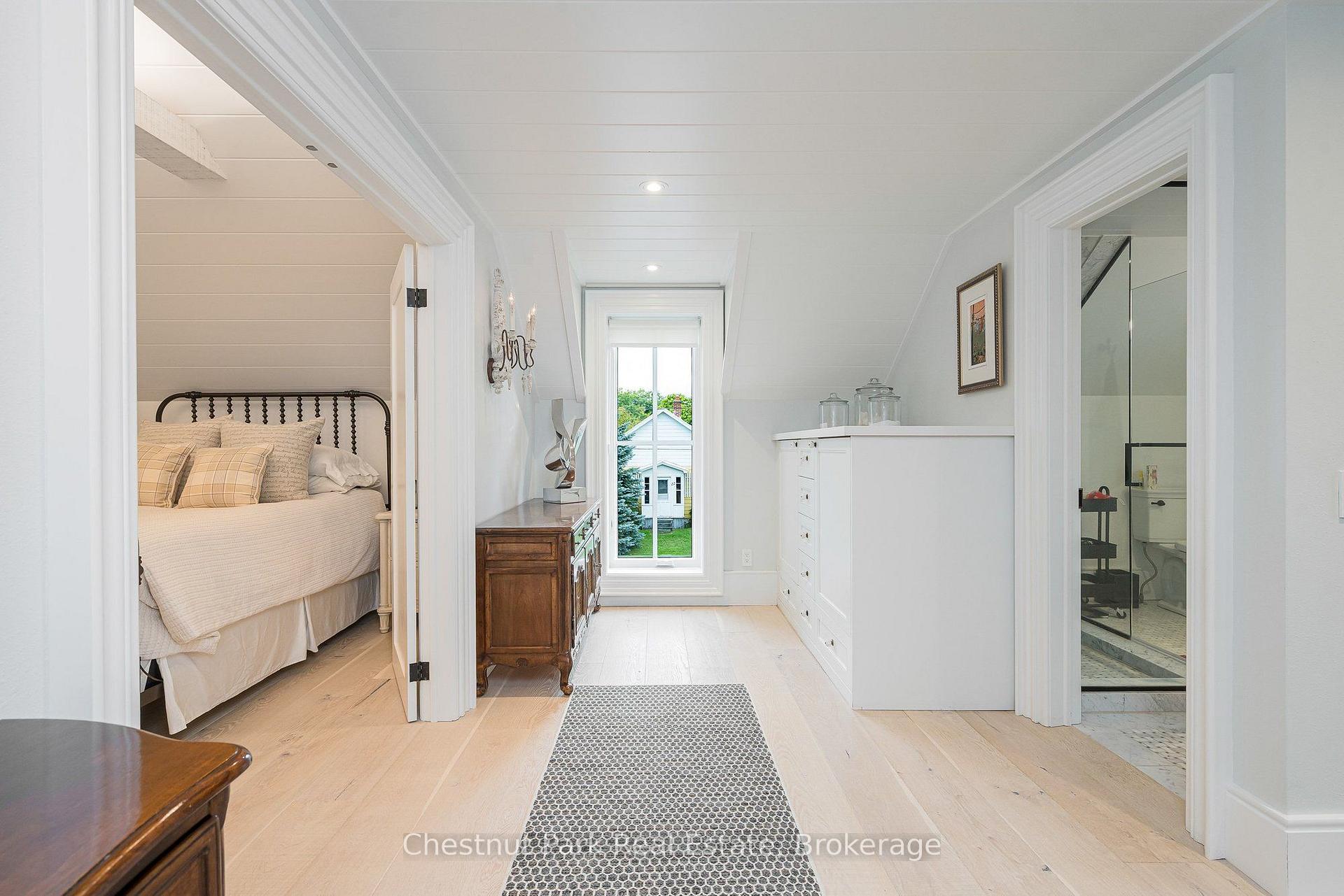 Photo 24 of 21 Elizabeth Street E, Clearview, Creemore — HOMEH