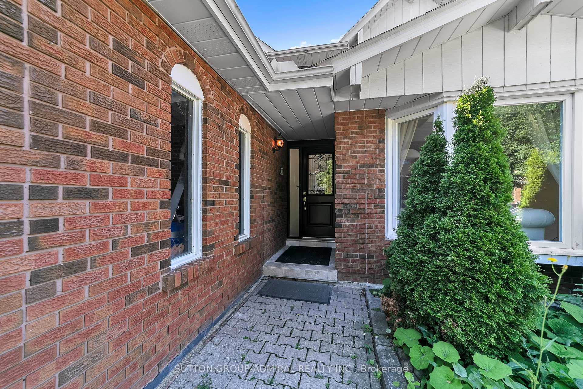 Photo 3 of 37 Gretman Crescent, Markham, Aileen-Willowbrook — HOMEH