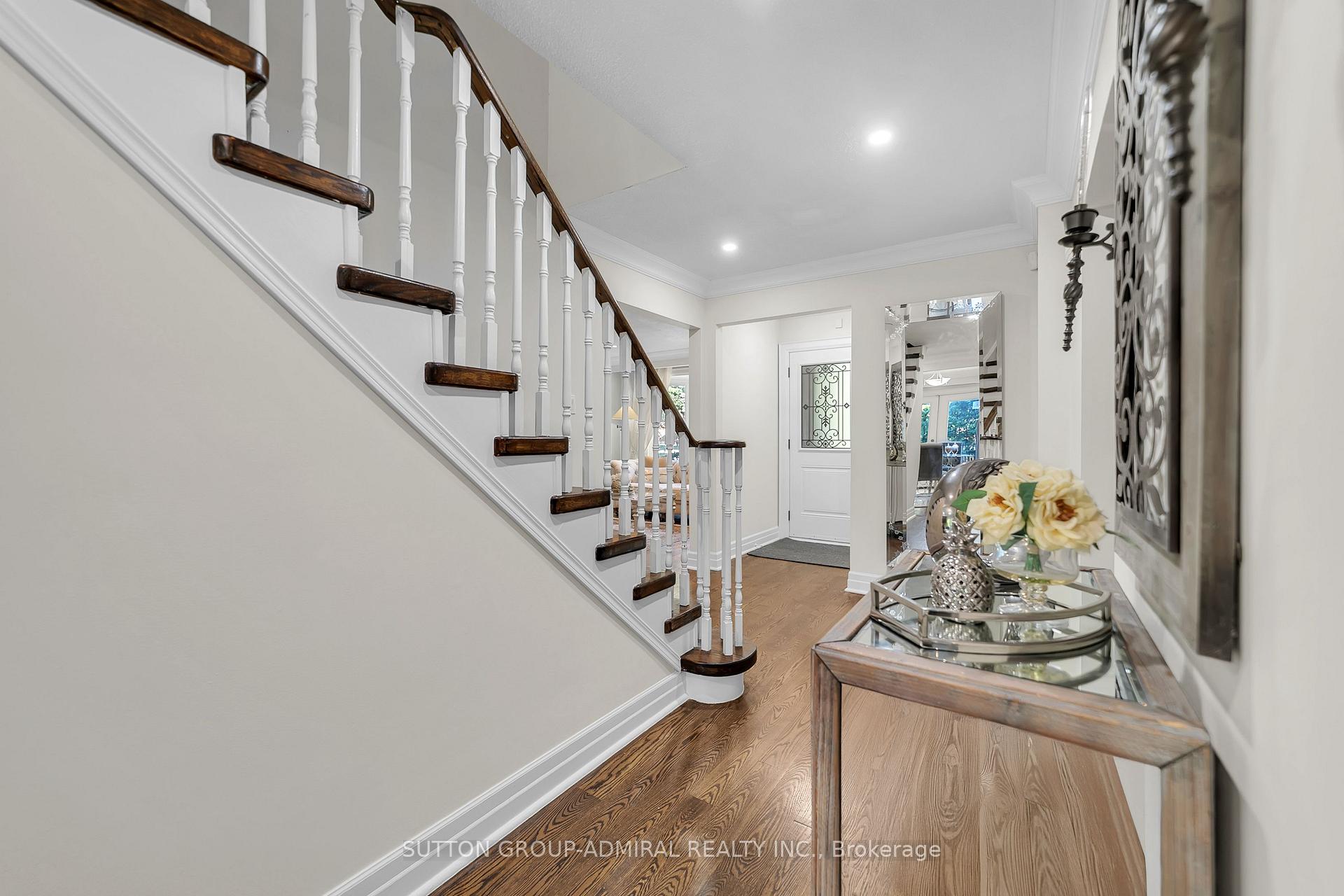 Photo 7 of 37 Gretman Crescent, Markham, Aileen-Willowbrook — HOMEH