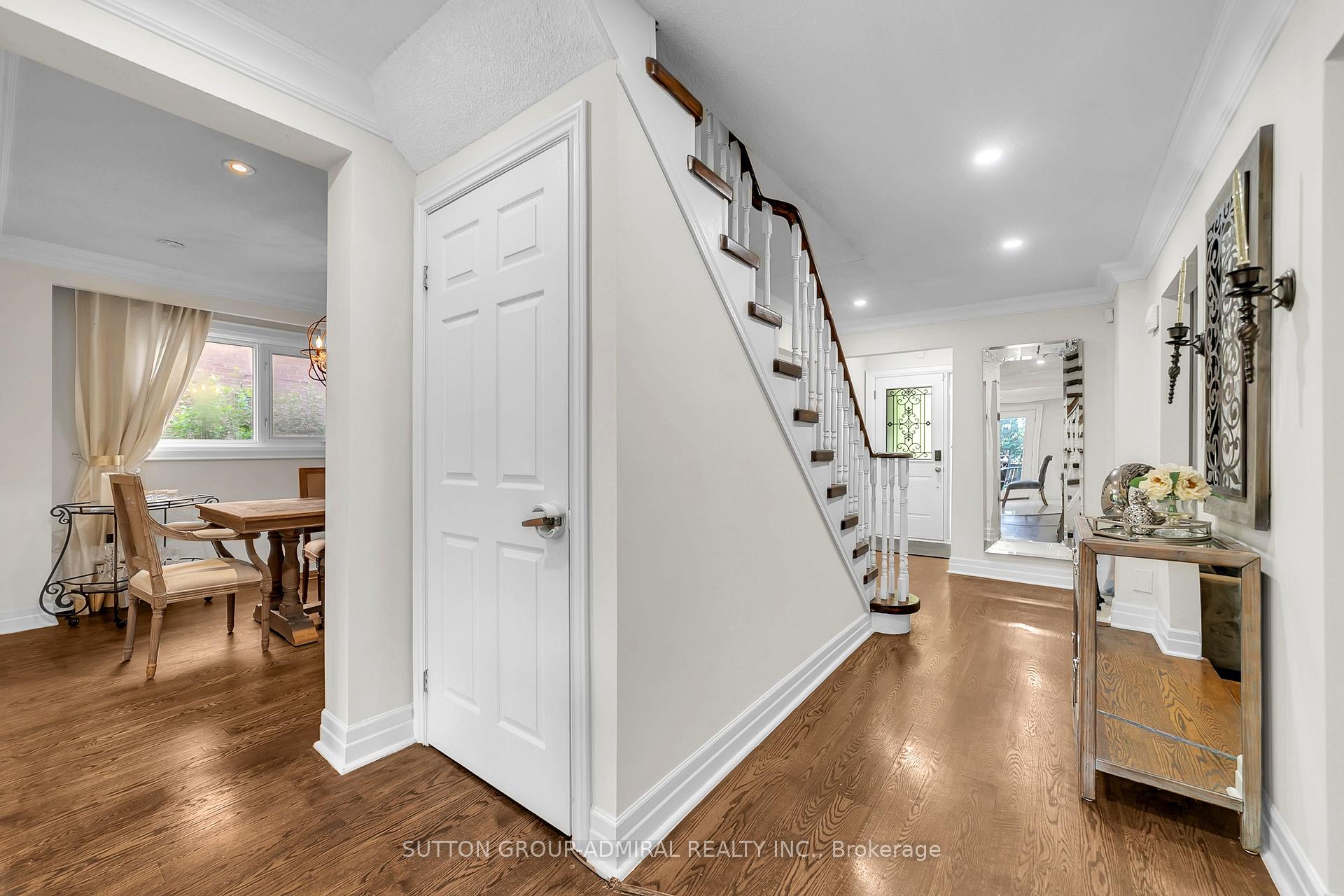 Photo 8 of 37 Gretman Crescent, Markham, Aileen-Willowbrook — HOMEH