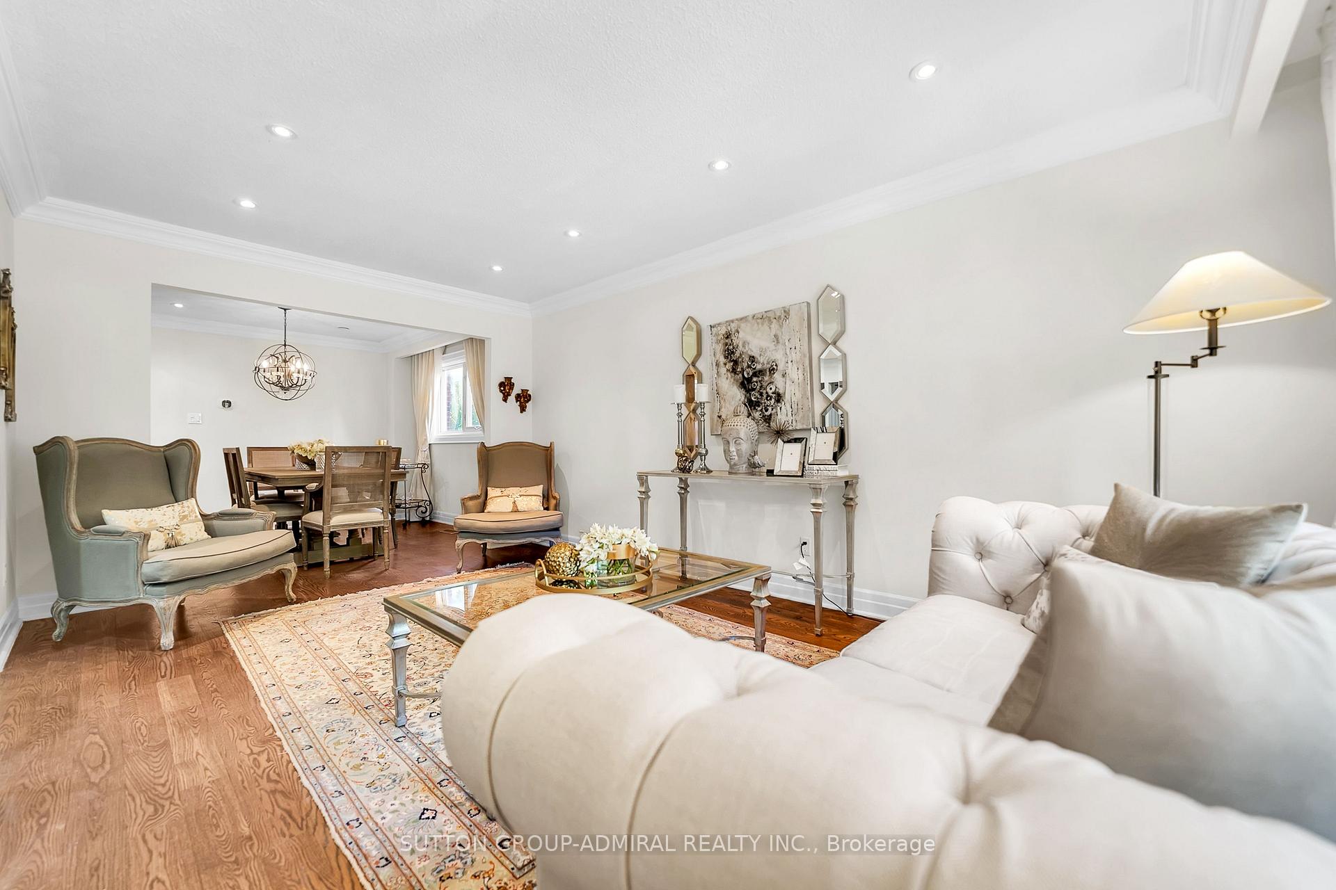 Photo 11 of 37 Gretman Crescent, Markham, Aileen-Willowbrook — HOMEH