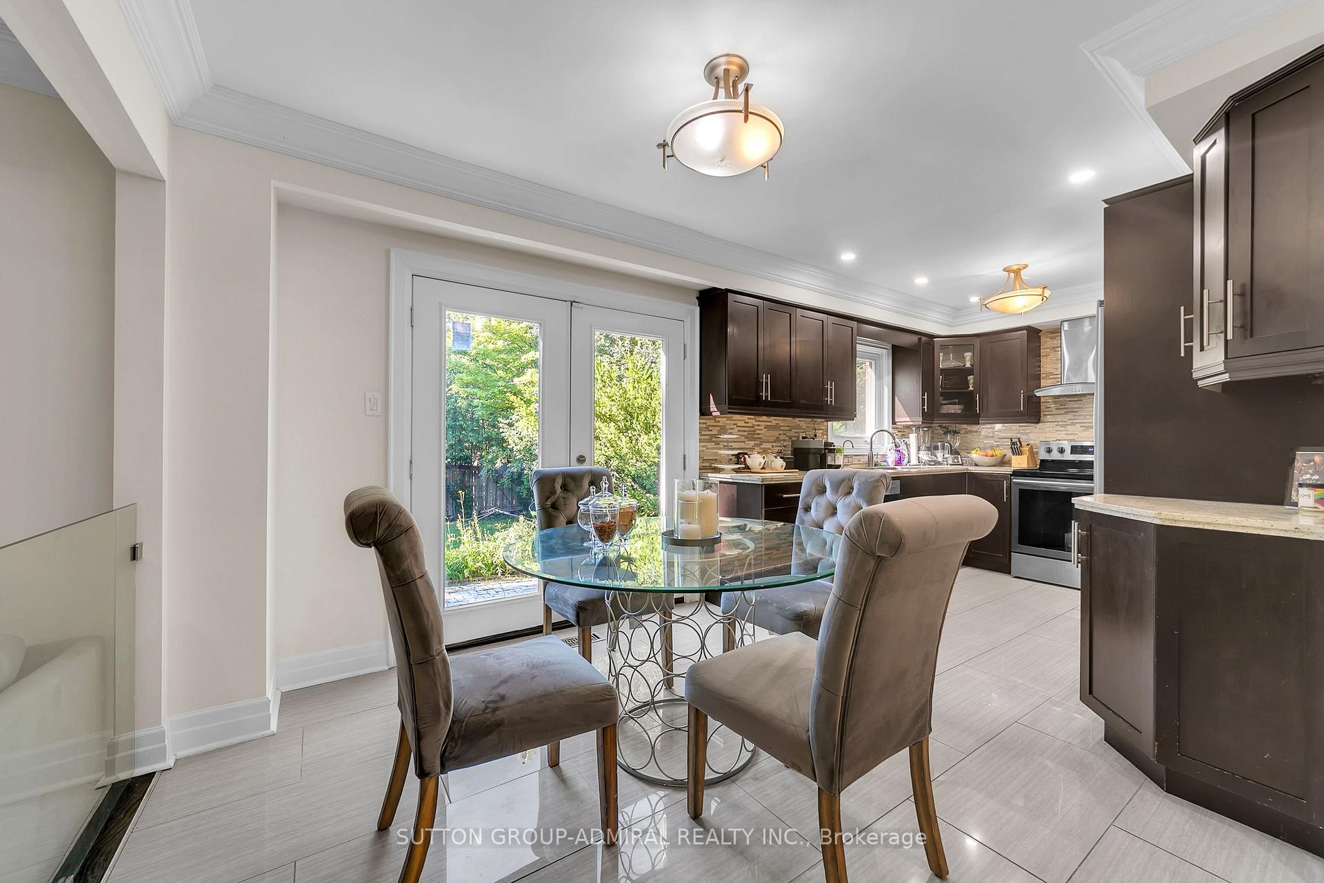 Photo 14 of 37 Gretman Crescent, Markham, Aileen-Willowbrook — HOMEH