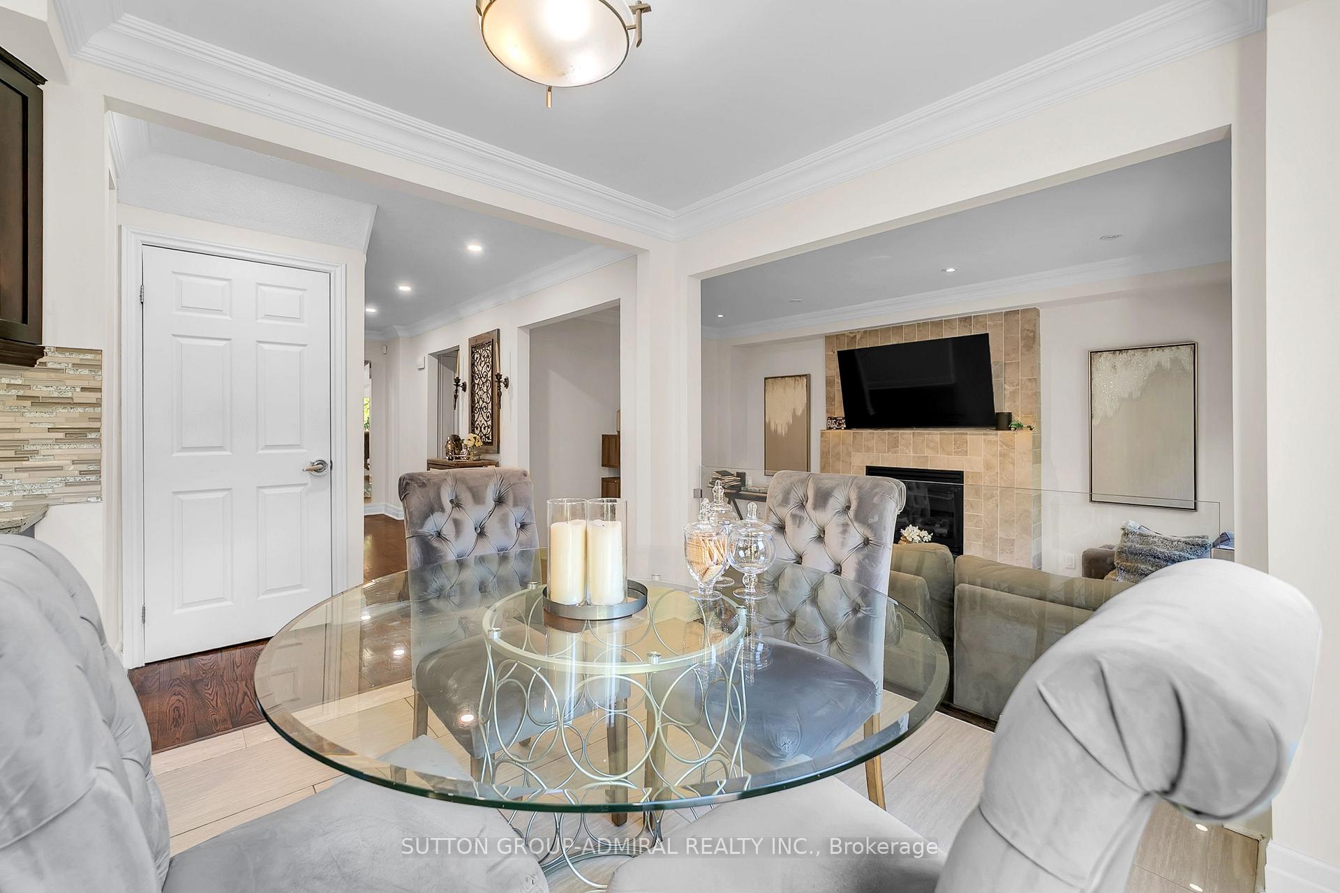 Photo 16 of 37 Gretman Crescent, Markham, Aileen-Willowbrook — HOMEH