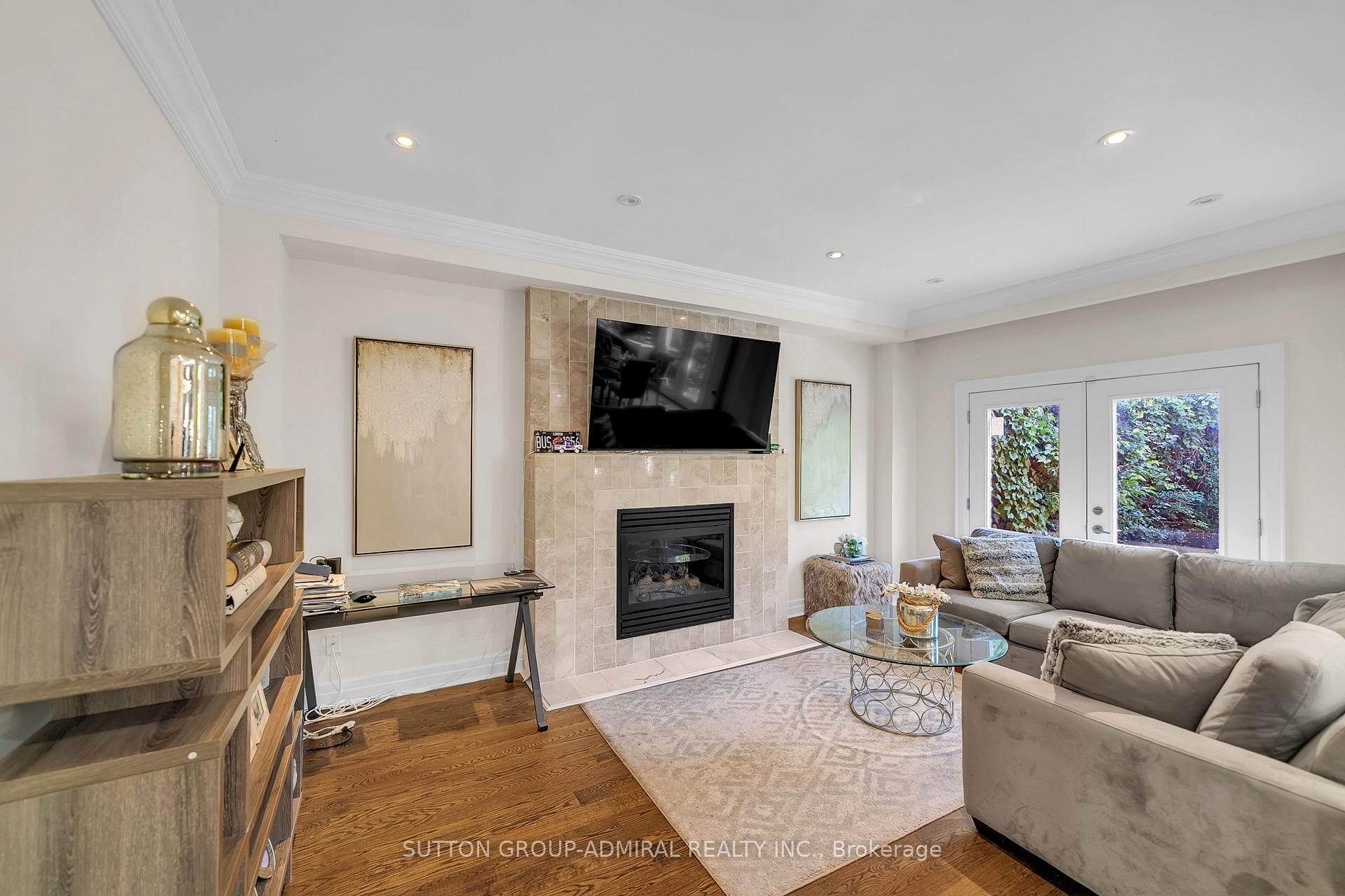 Photo 19 of 37 Gretman Crescent, Markham, Aileen-Willowbrook — HOMEH