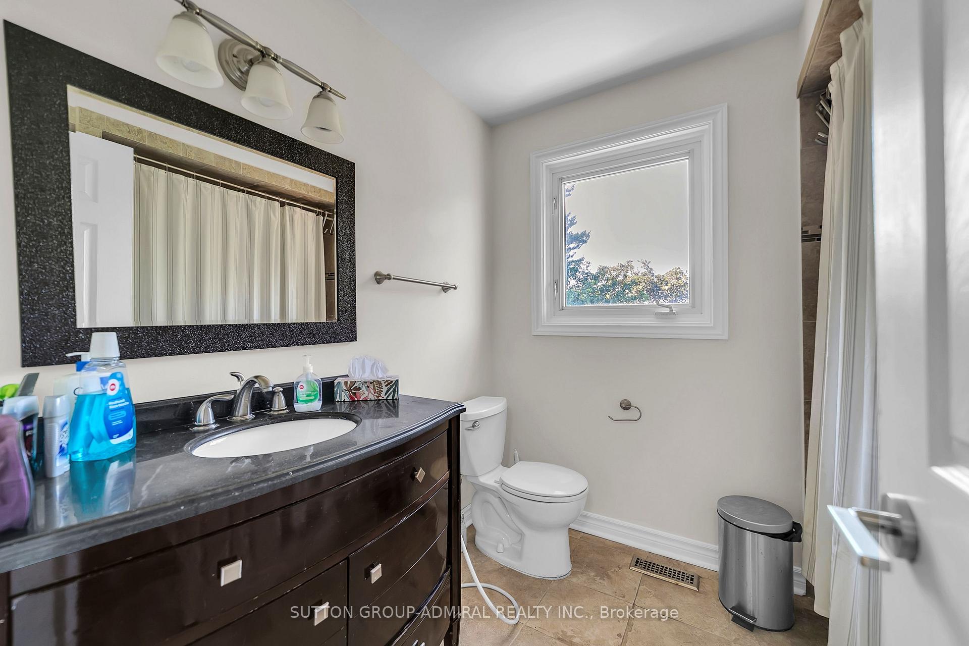 Photo 27 of 37 Gretman Crescent, Markham, Aileen-Willowbrook — HOMEH
