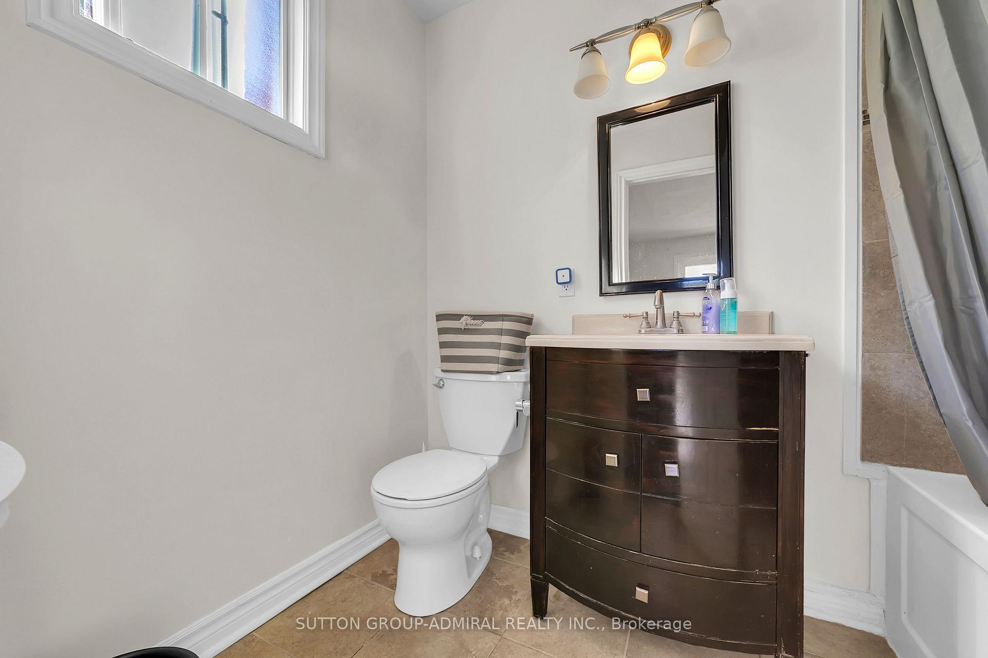 Photo 33 of 37 Gretman Crescent, Markham, Aileen-Willowbrook — HOMEH