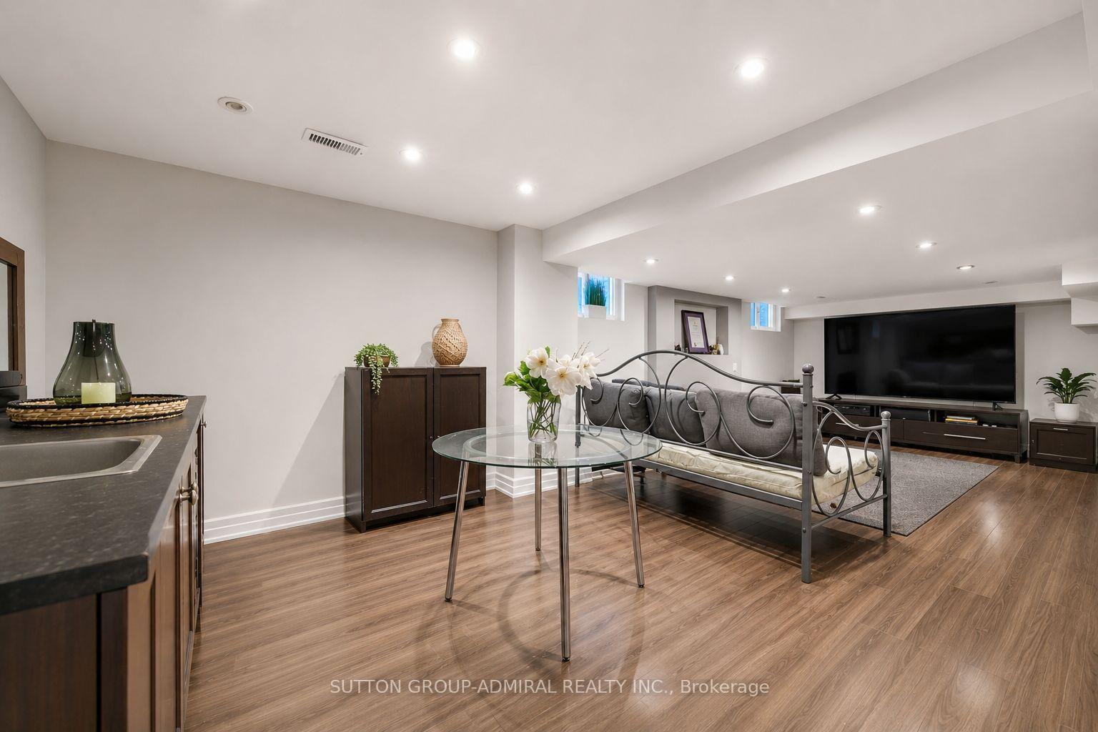Photo 36 of 37 Gretman Crescent, Markham, Aileen-Willowbrook — HOMEH