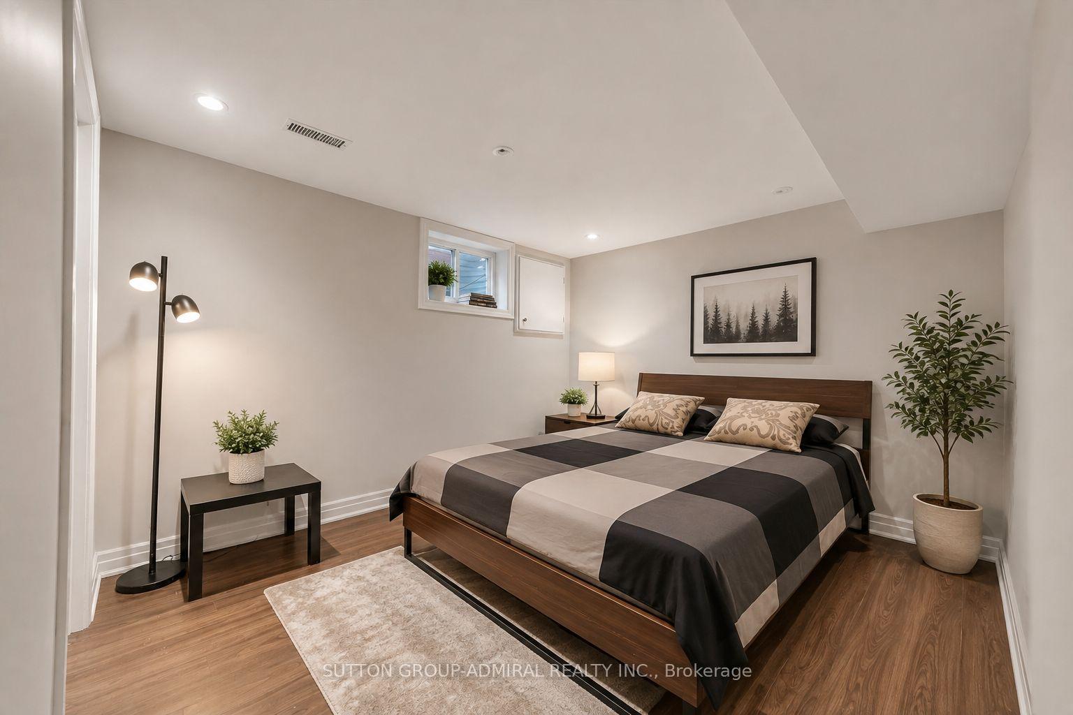 Photo 39 of 37 Gretman Crescent, Markham, Aileen-Willowbrook — HOMEH