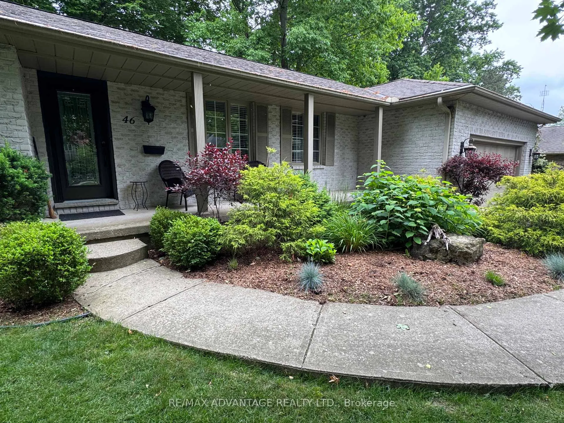 Photo 2 of 46 Pheasant Trail, Middlesex Centre, Kilworth — HOMEH