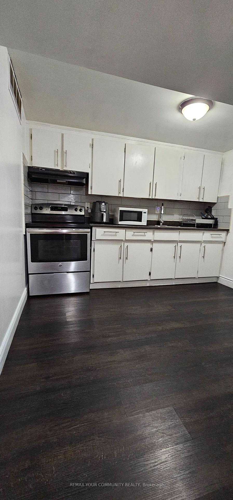 Photo 1 of 51 Davelayne Road, North York, Humbermede — HOMEH