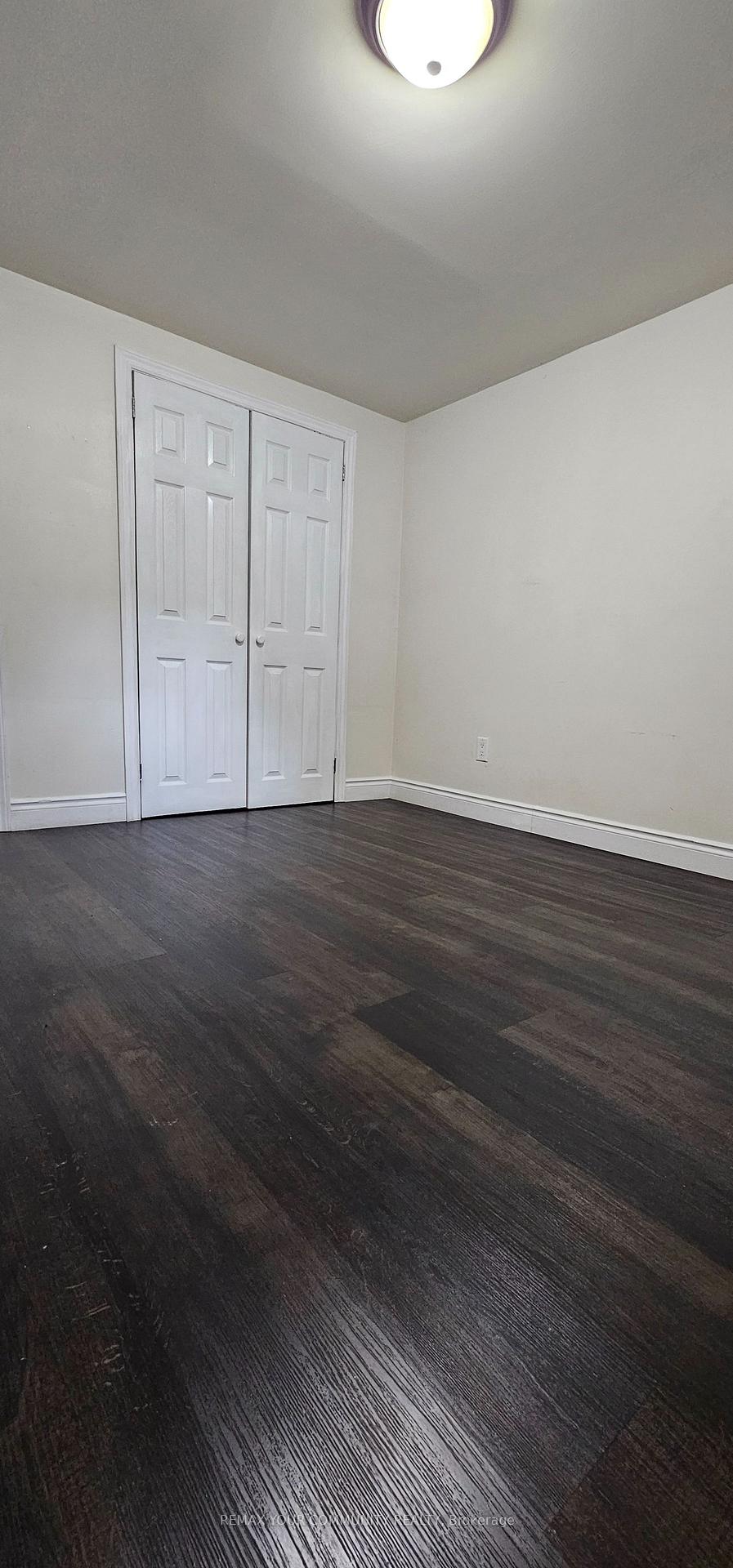 Photo 4 of 51 Davelayne Road, North York, Humbermede — HOMEH
