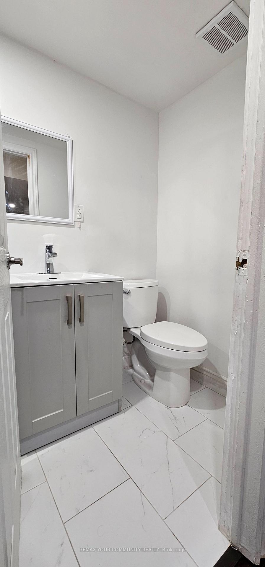Photo 8 of 51 Davelayne Road, North York, Humbermede — HOMEH