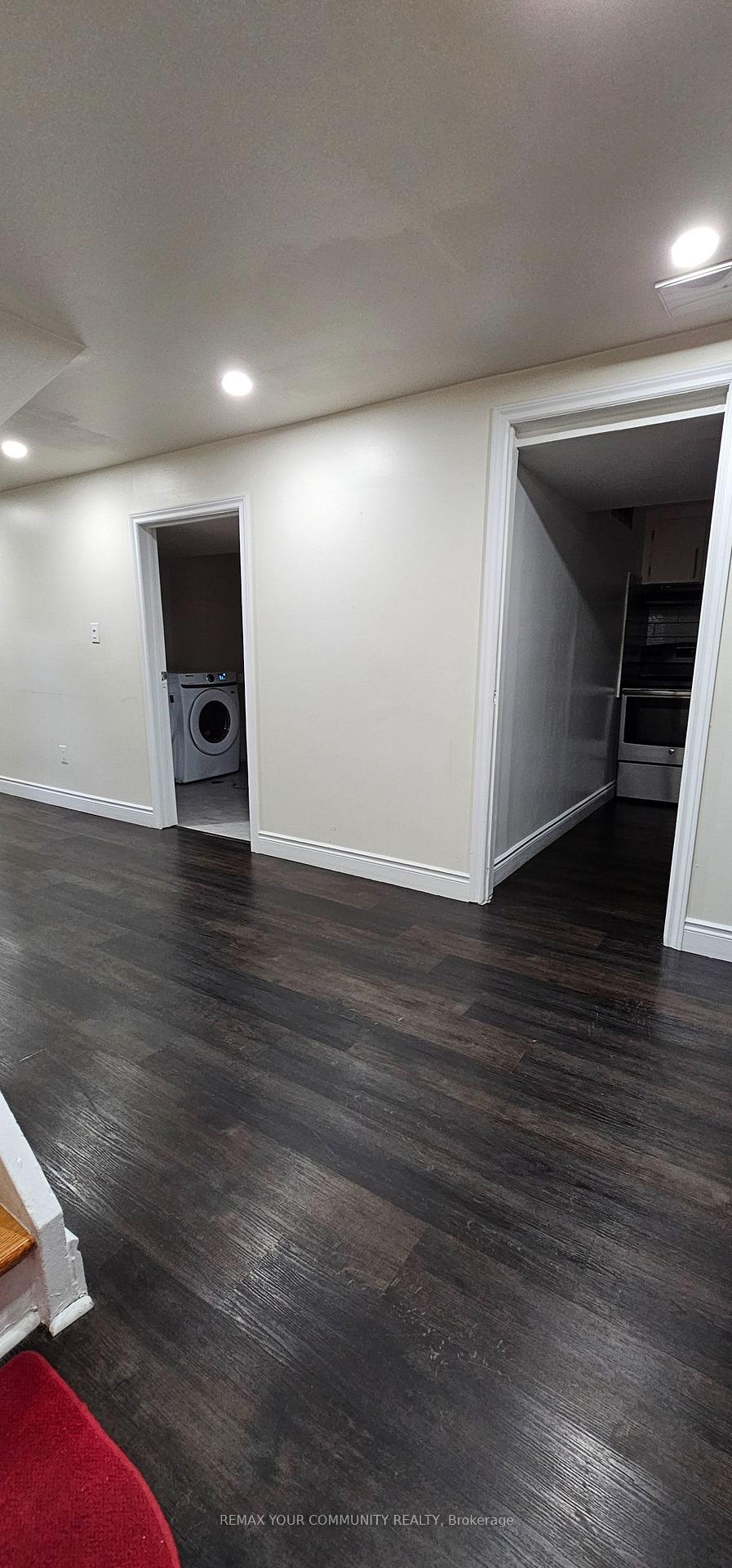 Photo 11 of 51 Davelayne Road, North York, Humbermede — HOMEH