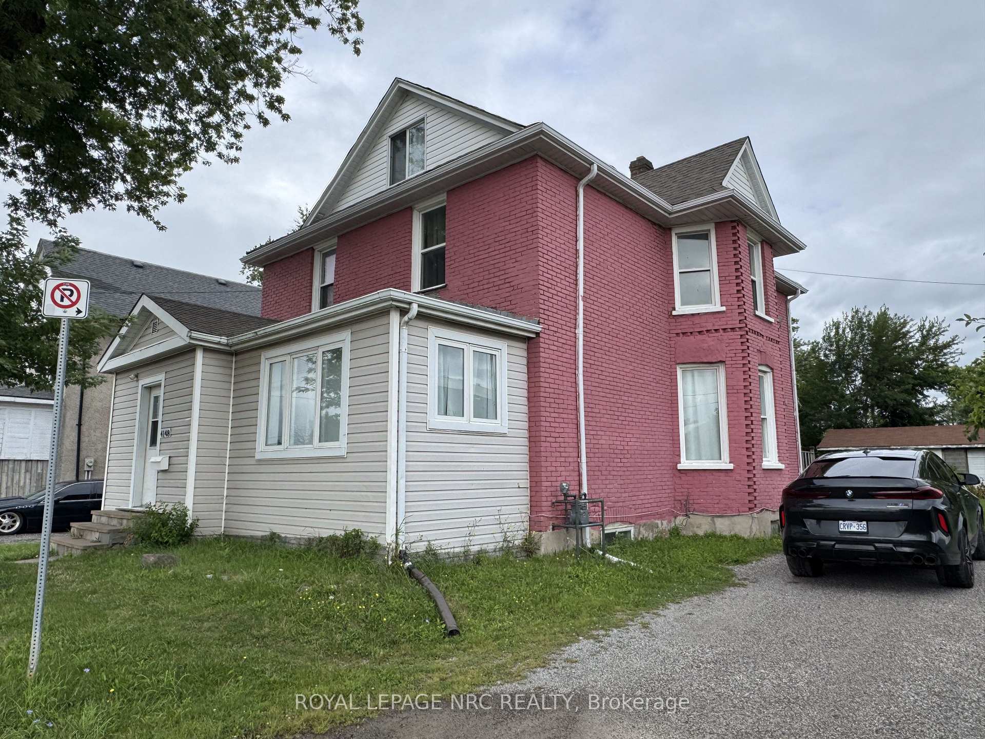 Photo of 4148 Victoria Avenue