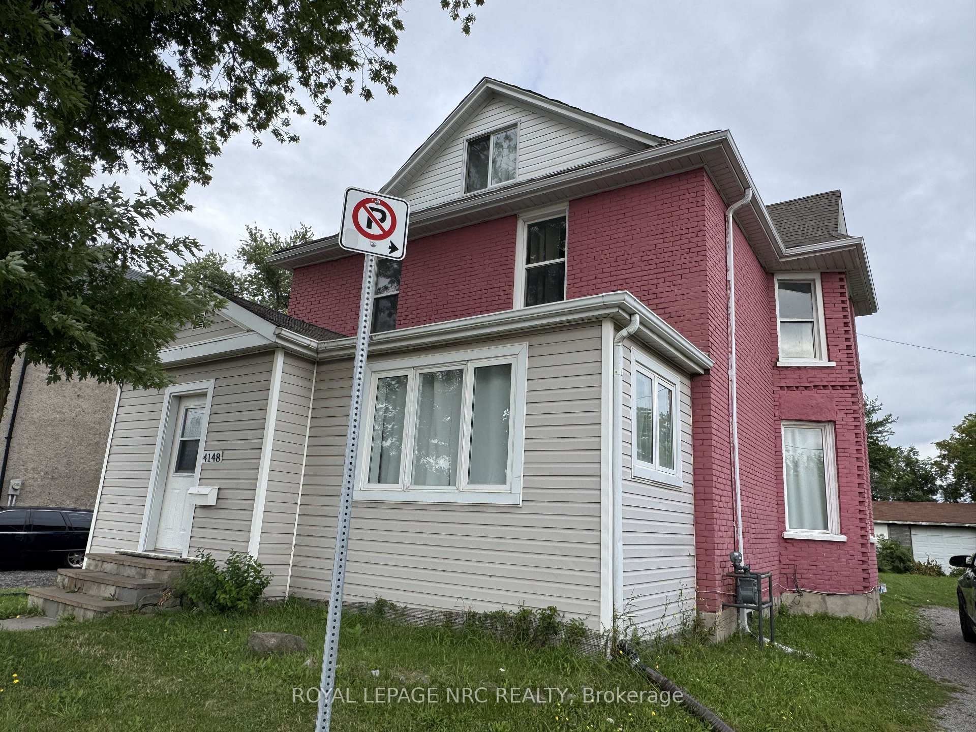 Photo 2 of 4148 Victoria Avenue, Niagara Falls, Downtown — HOMEH