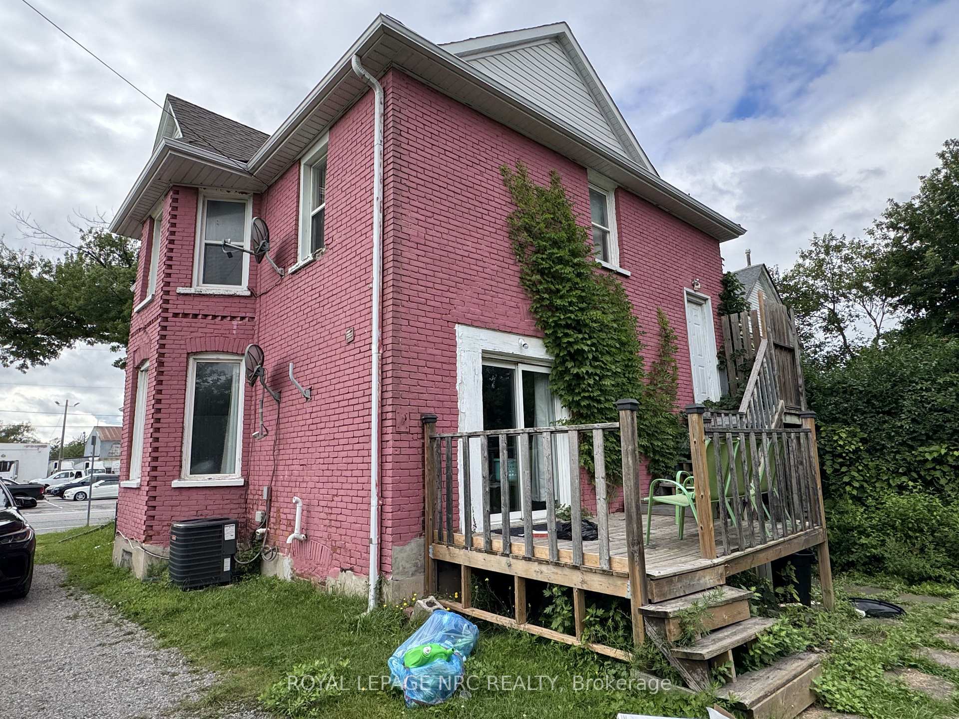 Photo 13 of 4148 Victoria Avenue, Niagara Falls, Downtown — HOMEH