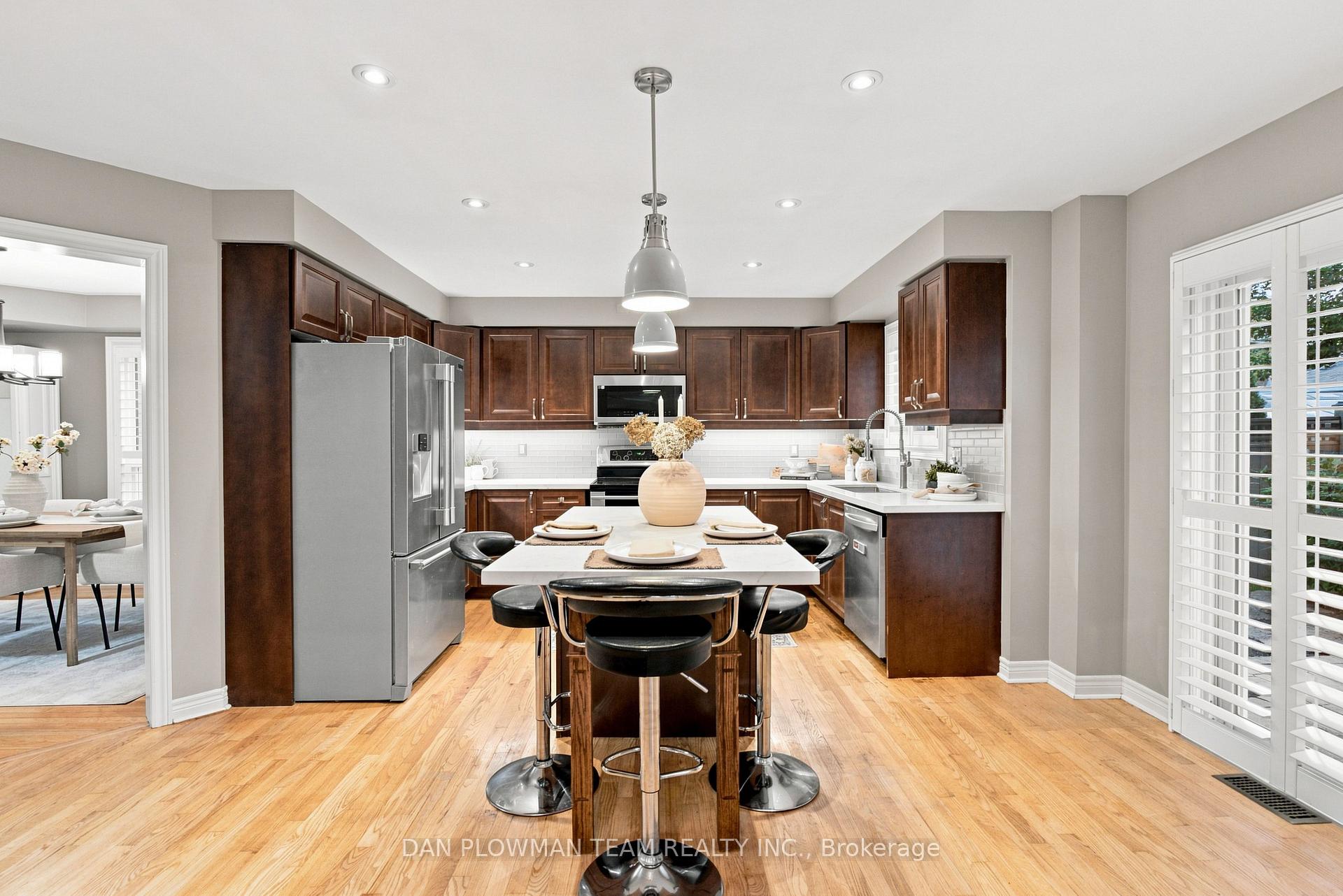 Photo 10 of 102 Southfield Avenue, Clarington, Courtice — HOMEH