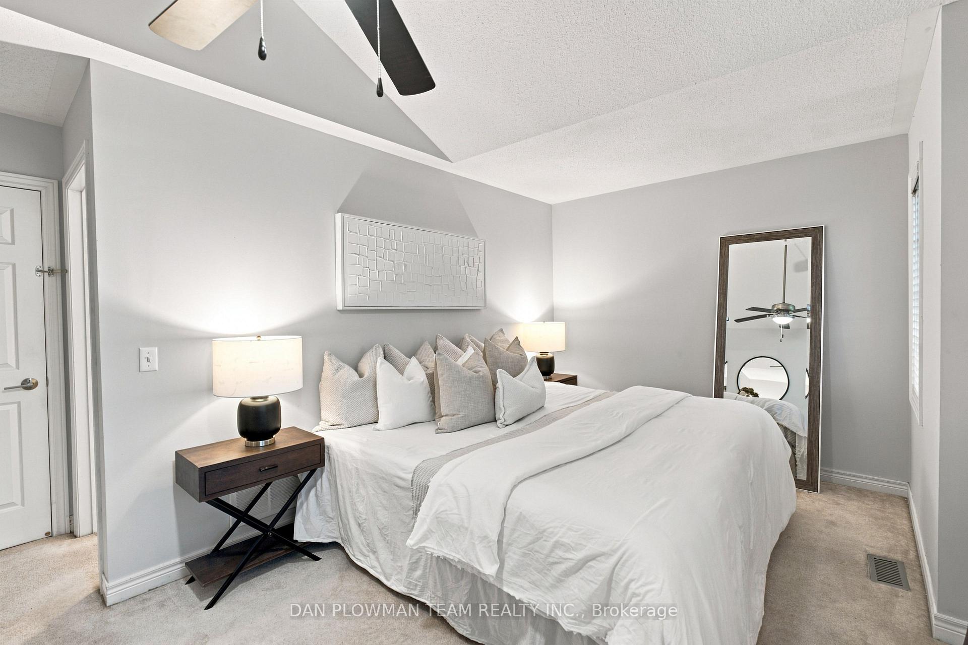 Photo 32 of 102 Southfield Avenue, Clarington, Courtice — HOMEH