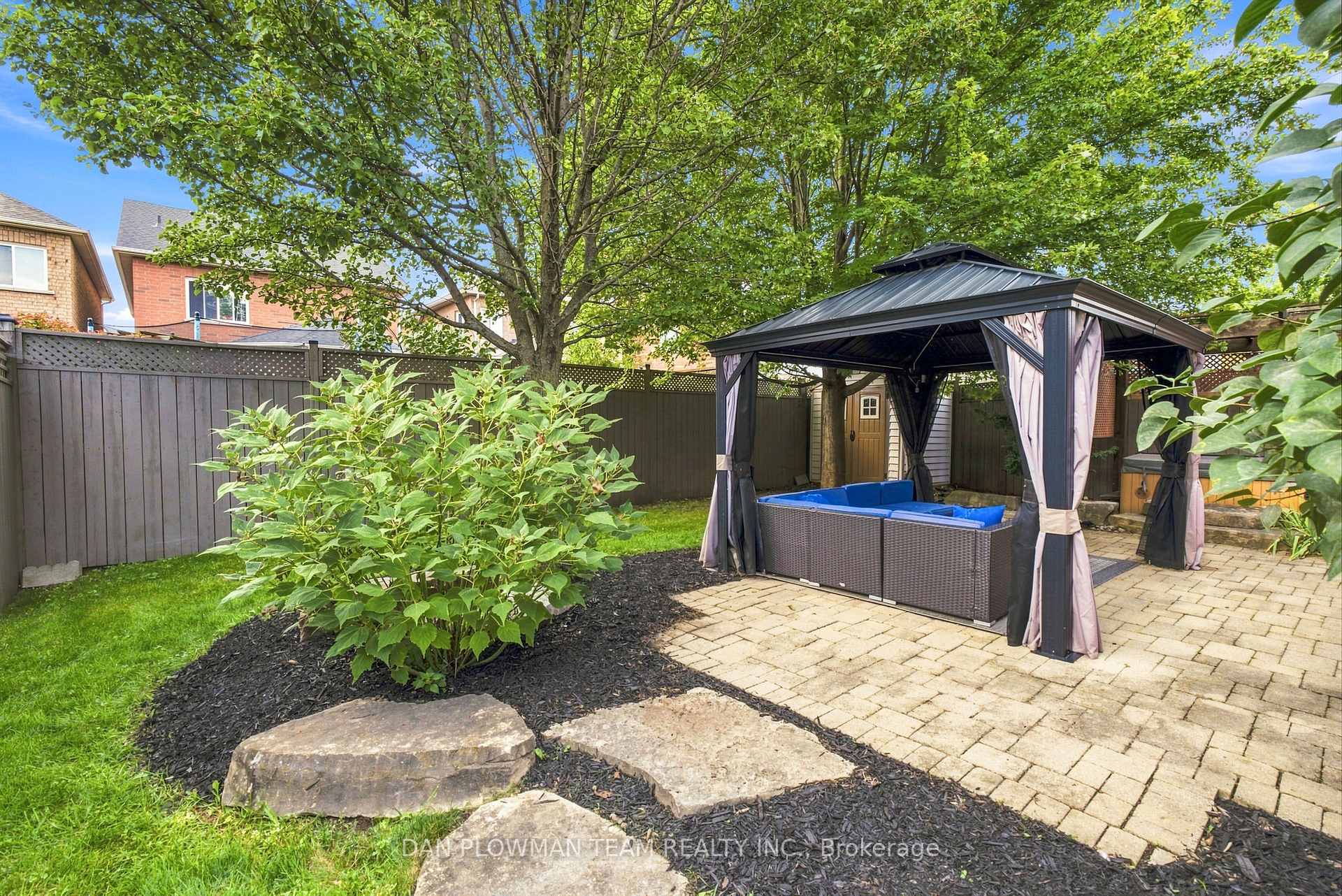 Photo 42 of 102 Southfield Avenue, Clarington, Courtice — HOMEH