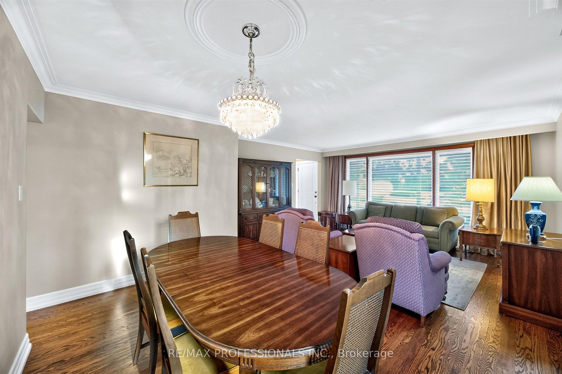 Photo 10 of 302 La Rose Avenue, Etobicoke, Willowridge-Martingrove-Richview — HOMEH