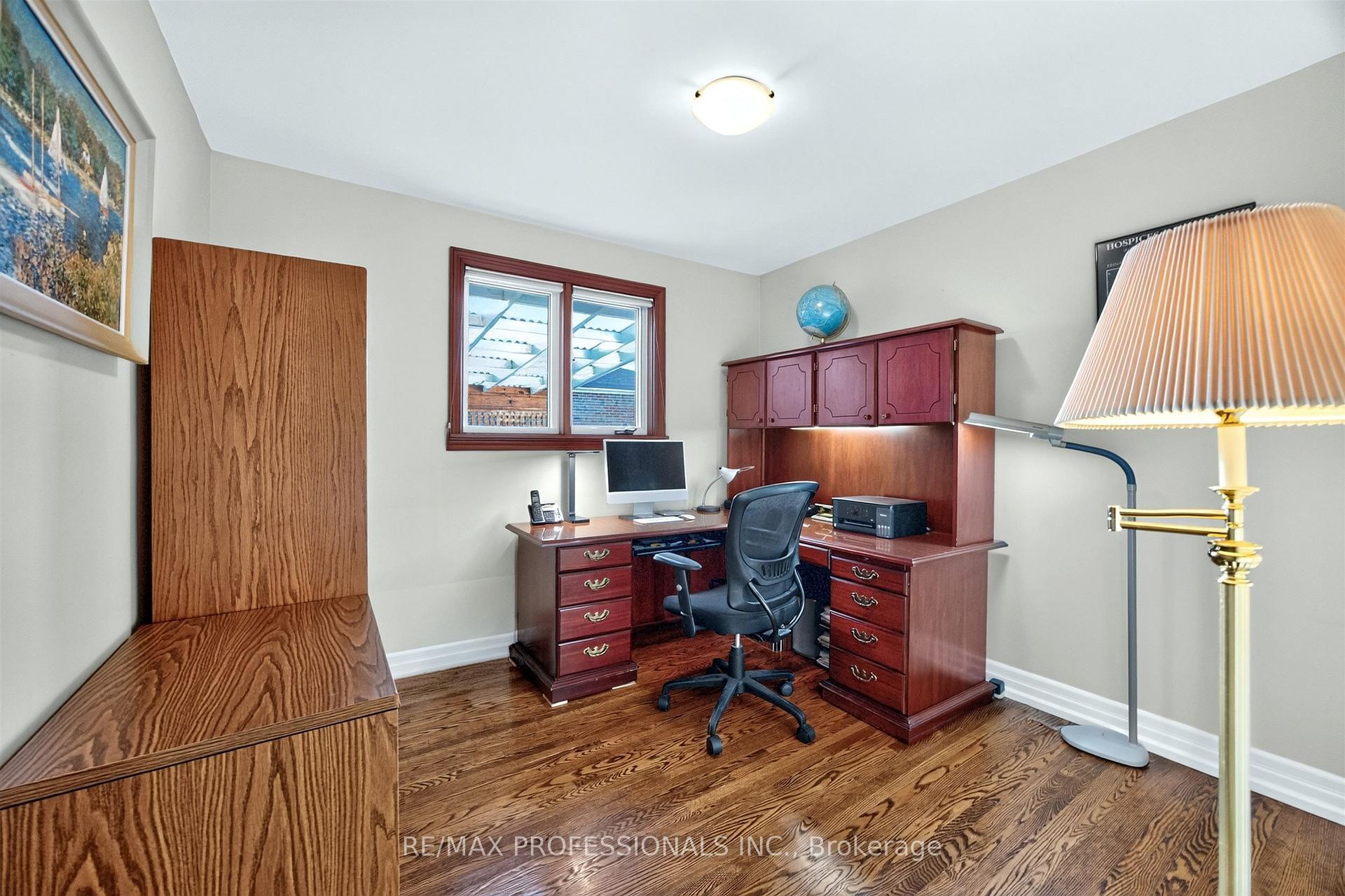 Photo 17 of 302 La Rose Avenue, Etobicoke, Willowridge-Martingrove-Richview — HOMEH