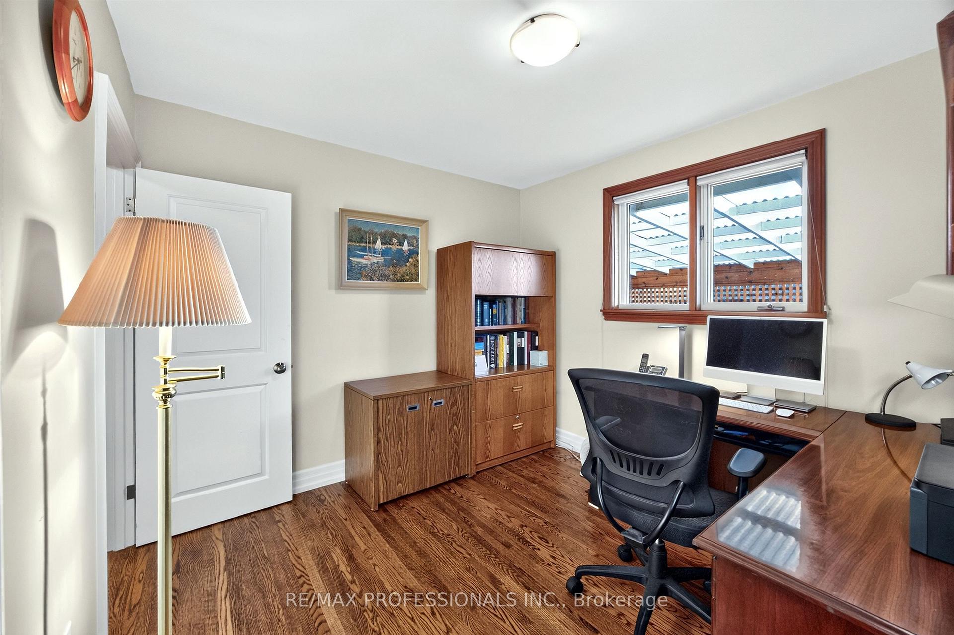Photo 25 of 302 La Rose Avenue, Etobicoke, Willowridge-Martingrove-Richview — HOMEH