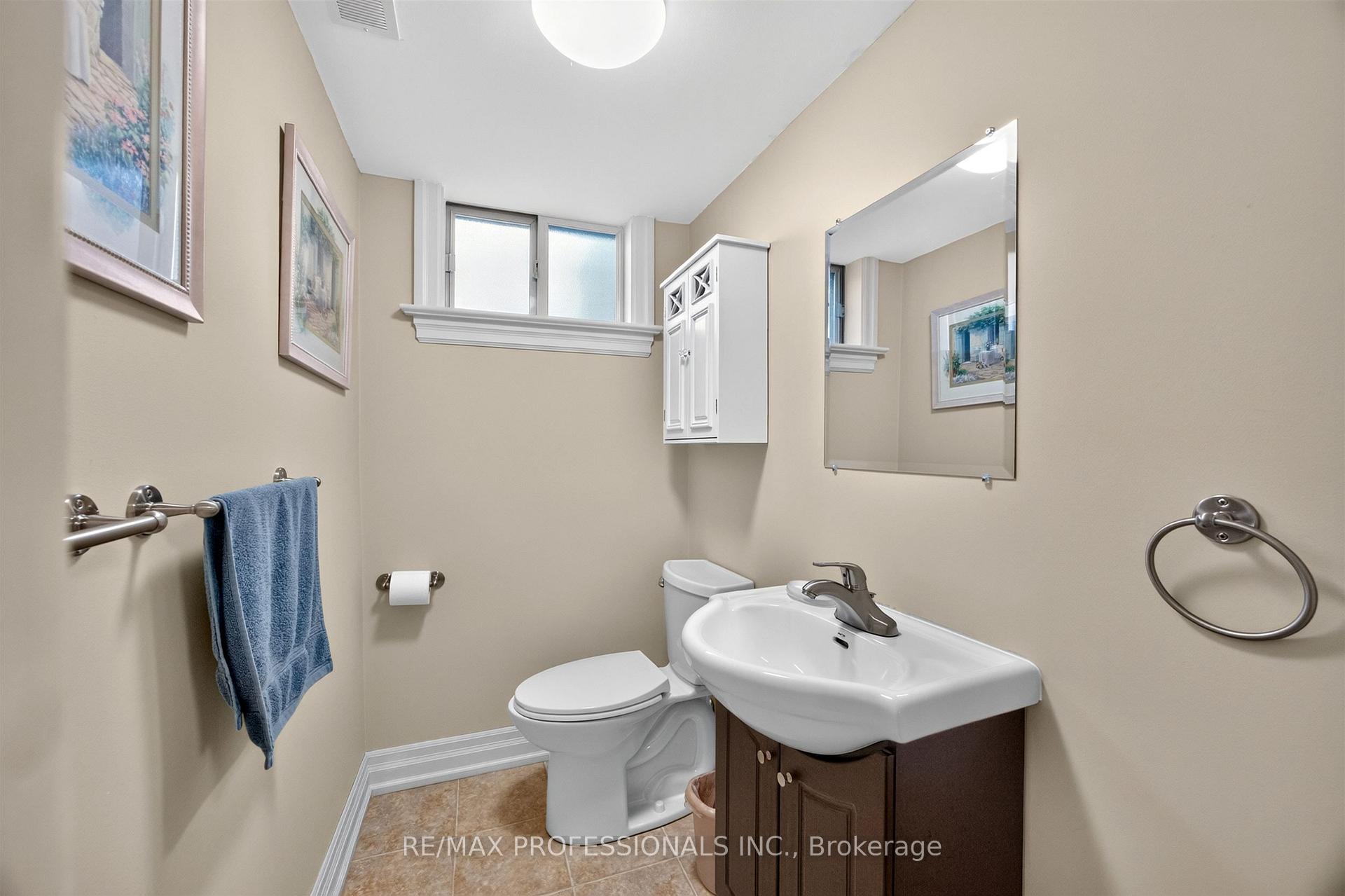 Photo 37 of 302 La Rose Avenue, Etobicoke, Willowridge-Martingrove-Richview — HOMEH