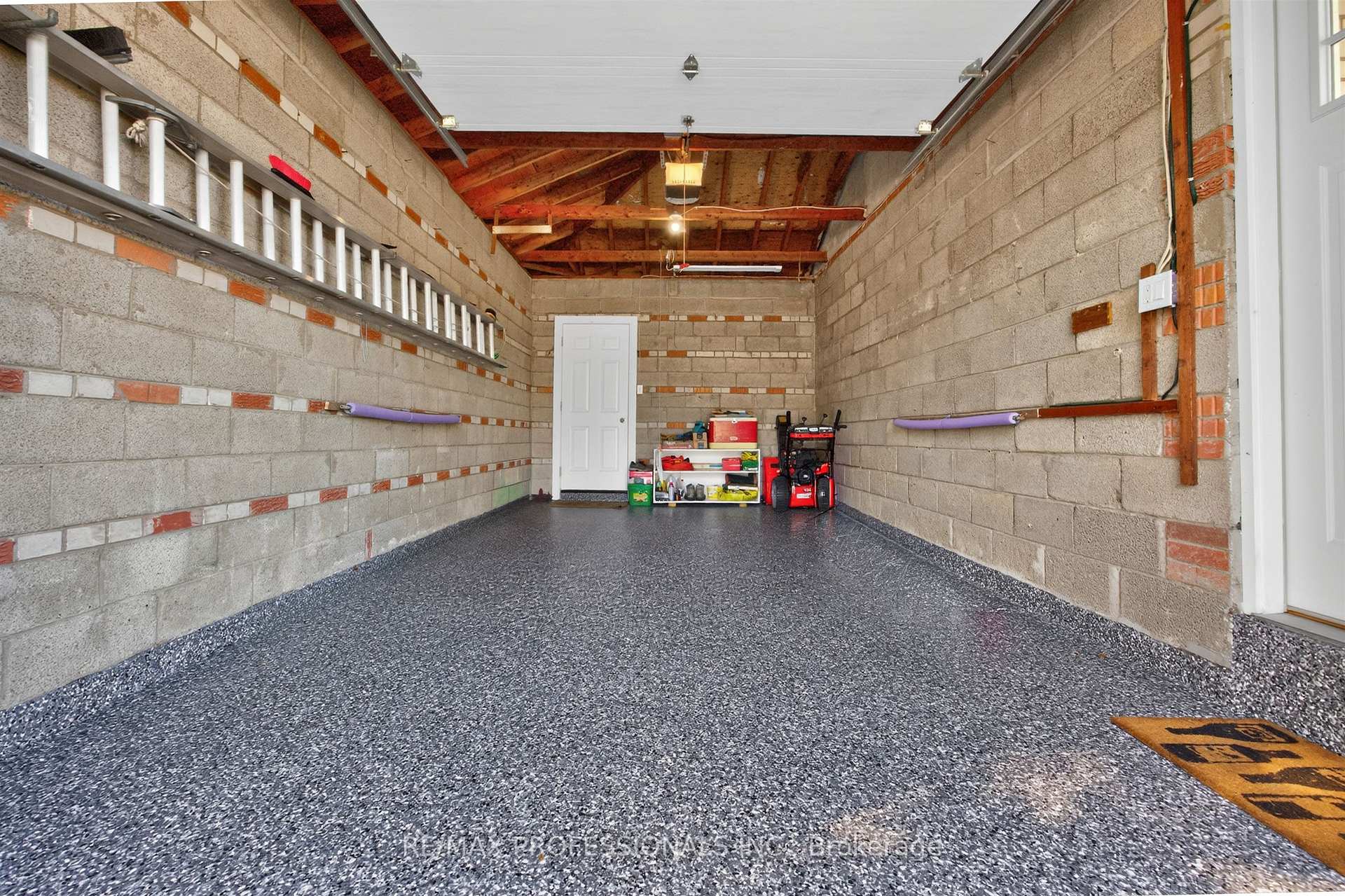 Photo 38 of 302 La Rose Avenue, Etobicoke, Willowridge-Martingrove-Richview — HOMEH