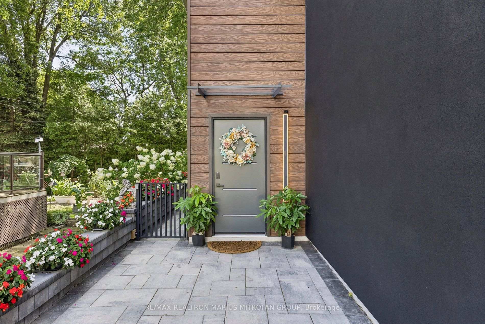 Photo 32 of 21 Toynbee Trail, Scarborough, Guildwood — HOMEH
