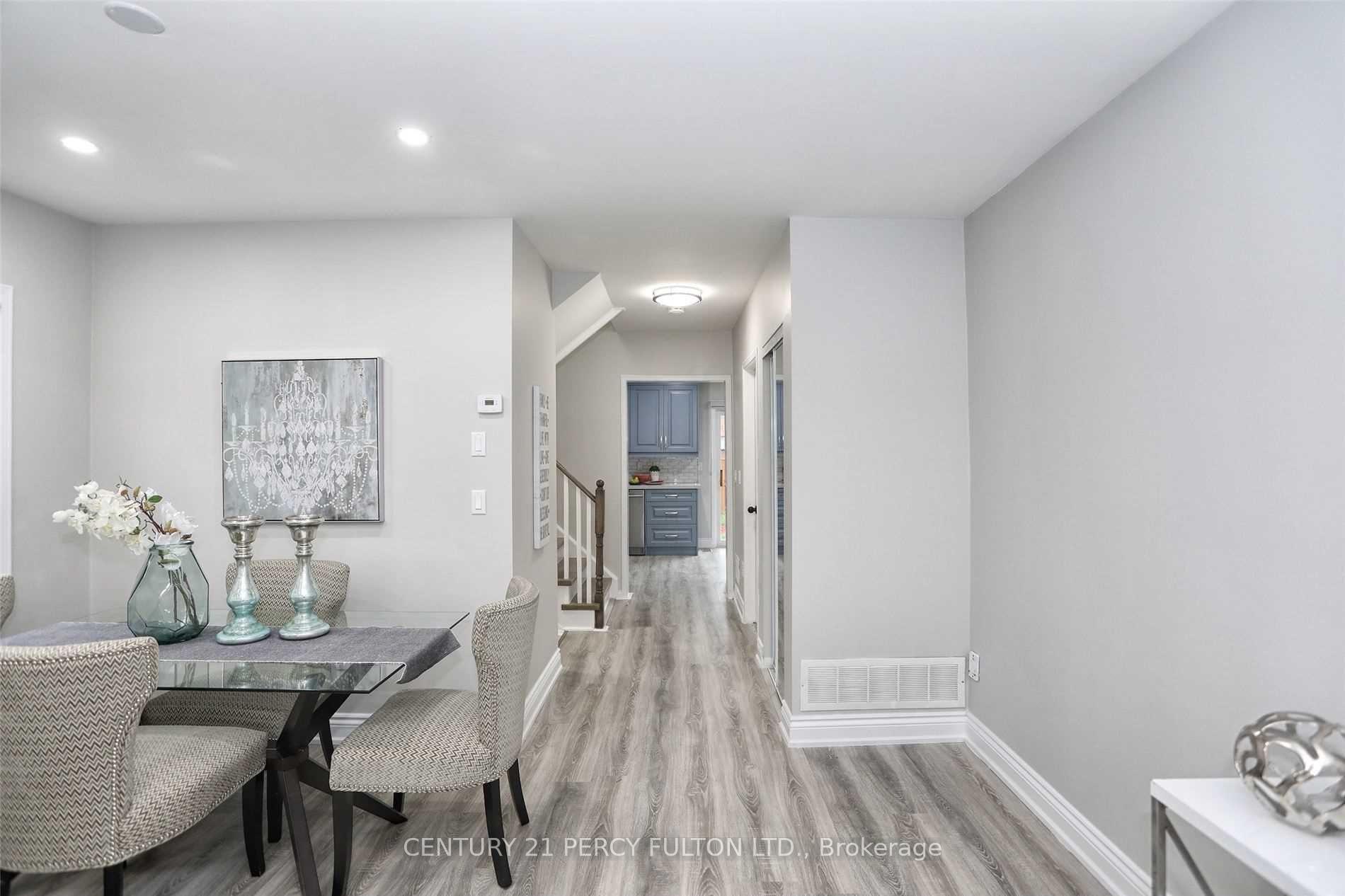 Photo 6 of 9 Valleypark Crescent, Brampton, Fletcher's Meadow — HOMEH