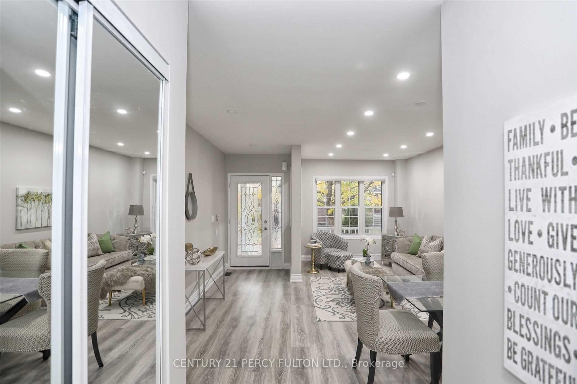 Photo 7 of 9 Valleypark Crescent, Brampton, Fletcher's Meadow — HOMEH