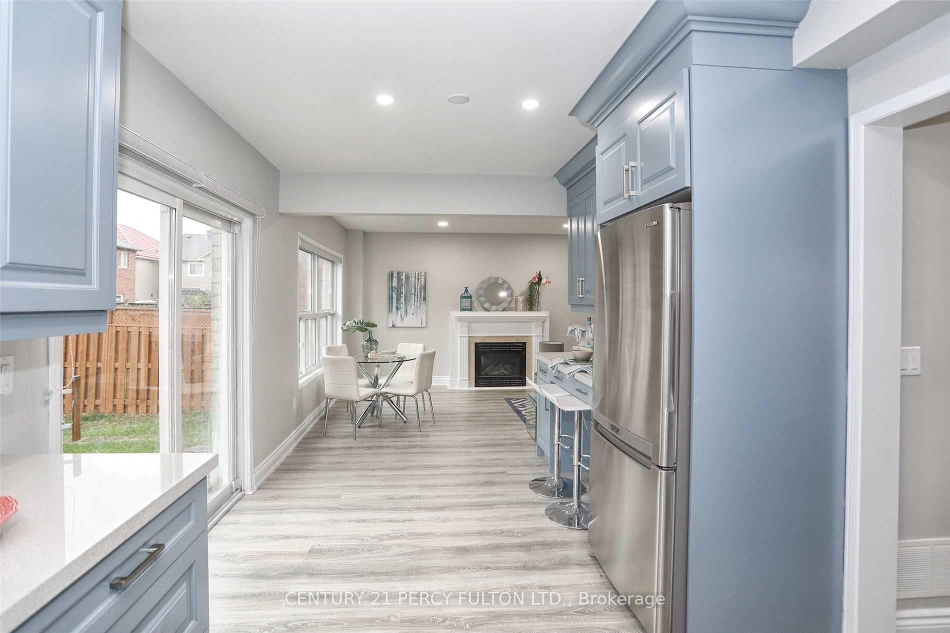 Photo 10 of 9 Valleypark Crescent, Brampton, Fletcher's Meadow — HOMEH