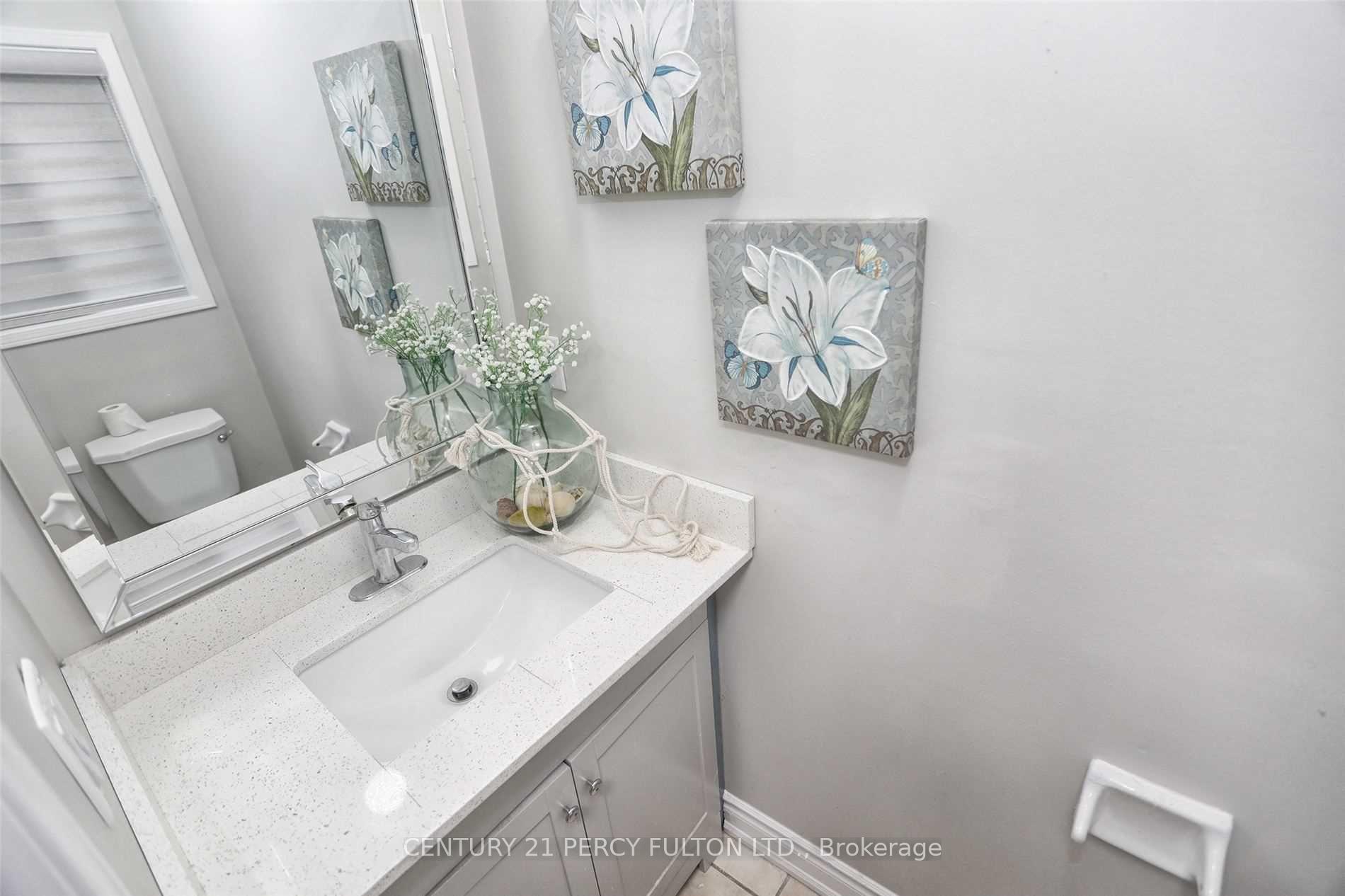 Photo 15 of 9 Valleypark Crescent, Brampton, Fletcher's Meadow — HOMEH