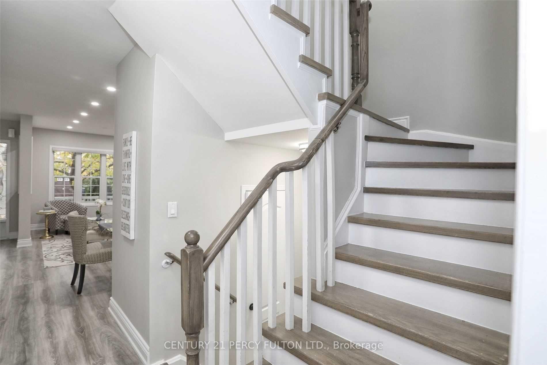 Photo 16 of 9 Valleypark Crescent, Brampton, Fletcher's Meadow — HOMEH