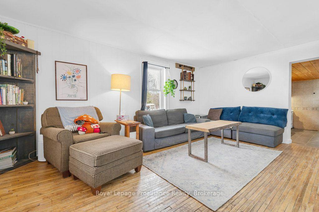 Photo 5 of 369 5th Concession Rd S, Addington Highlands, Addington Highlands — HOMEH