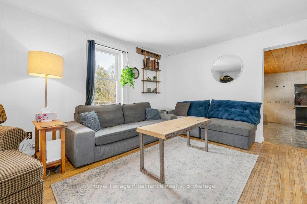Photo 6 of 369 5th Concession Rd S, Addington Highlands, Addington Highlands — HOMEH