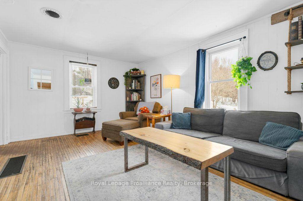 Photo 7 of 369 5th Concession Rd S, Addington Highlands, Addington Highlands — HOMEH