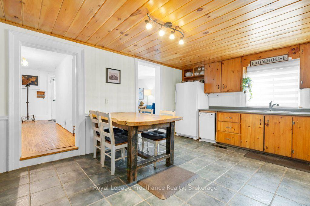 Photo 10 of 369 5th Concession Rd S, Addington Highlands, Addington Highlands — HOMEH