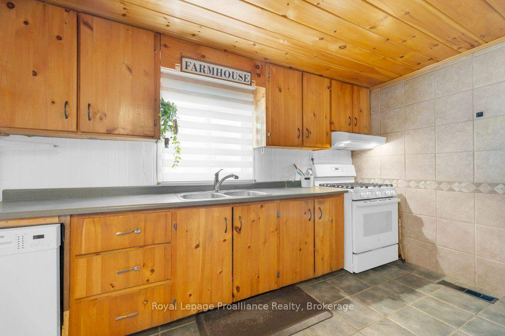 Photo 12 of 369 5th Concession Rd S, Addington Highlands, Addington Highlands — HOMEH